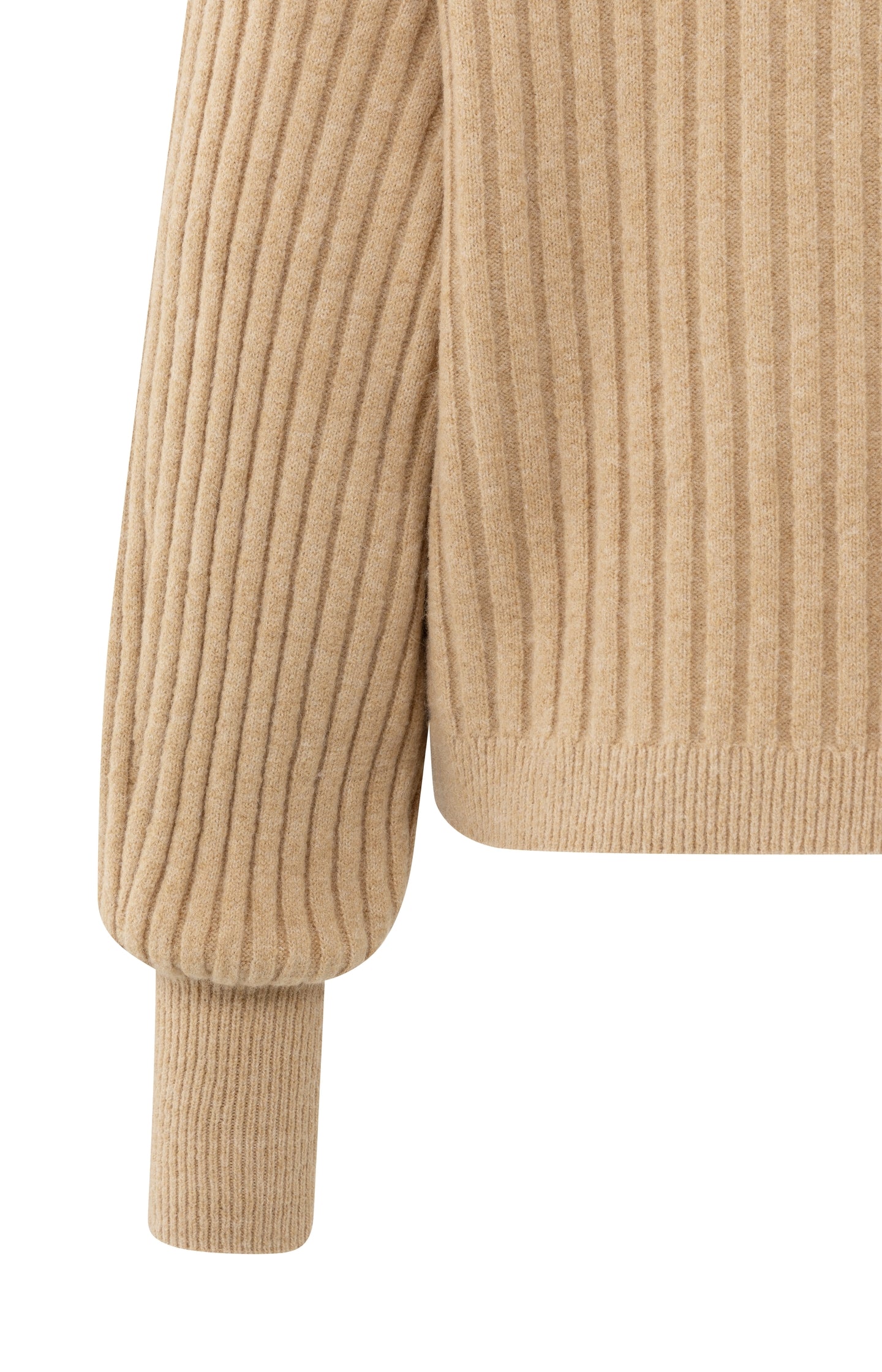 Ribbed sweater with round neck and long sleeves