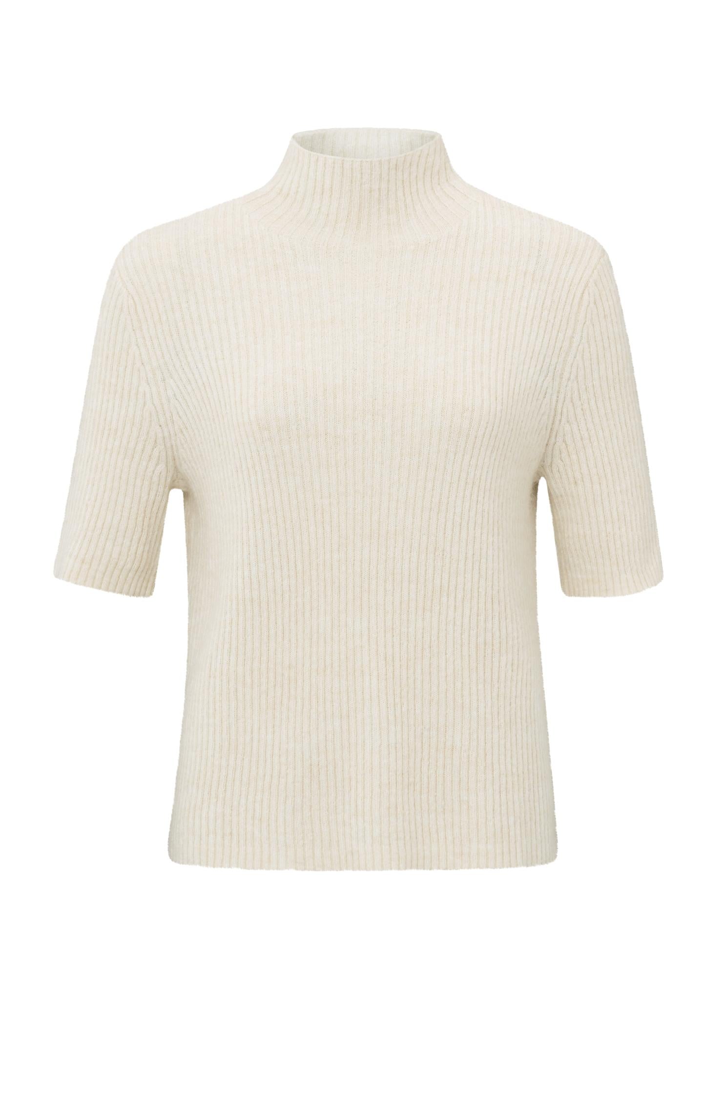 Ribbed sweater with short sleeves and turtleneck