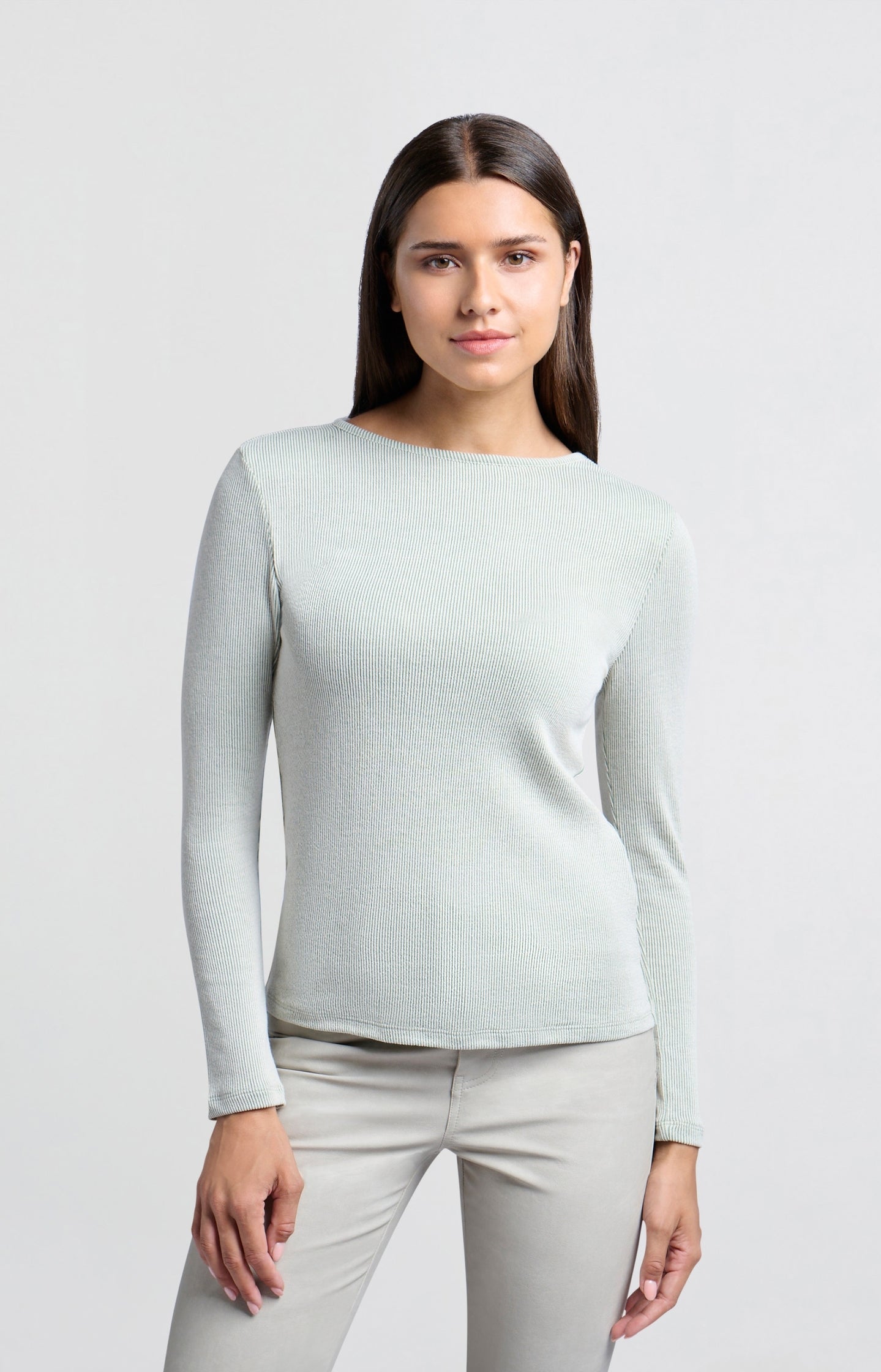 Ribbed top with long sleeves, round neck and shoulder pads - Type: lookbook