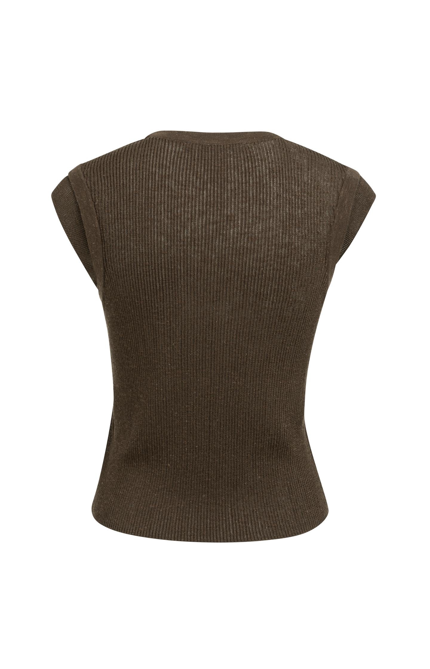 Ribbed top with round neck and shoulder detail
