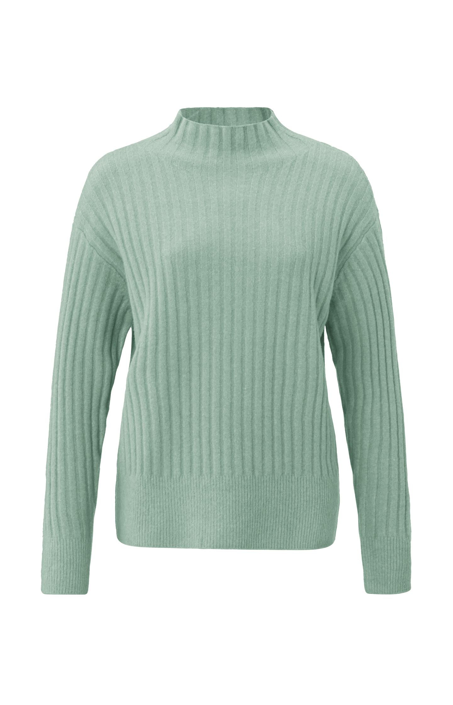 Ribbed turtleneck sweater with long sleeves in loose fit - Type: product