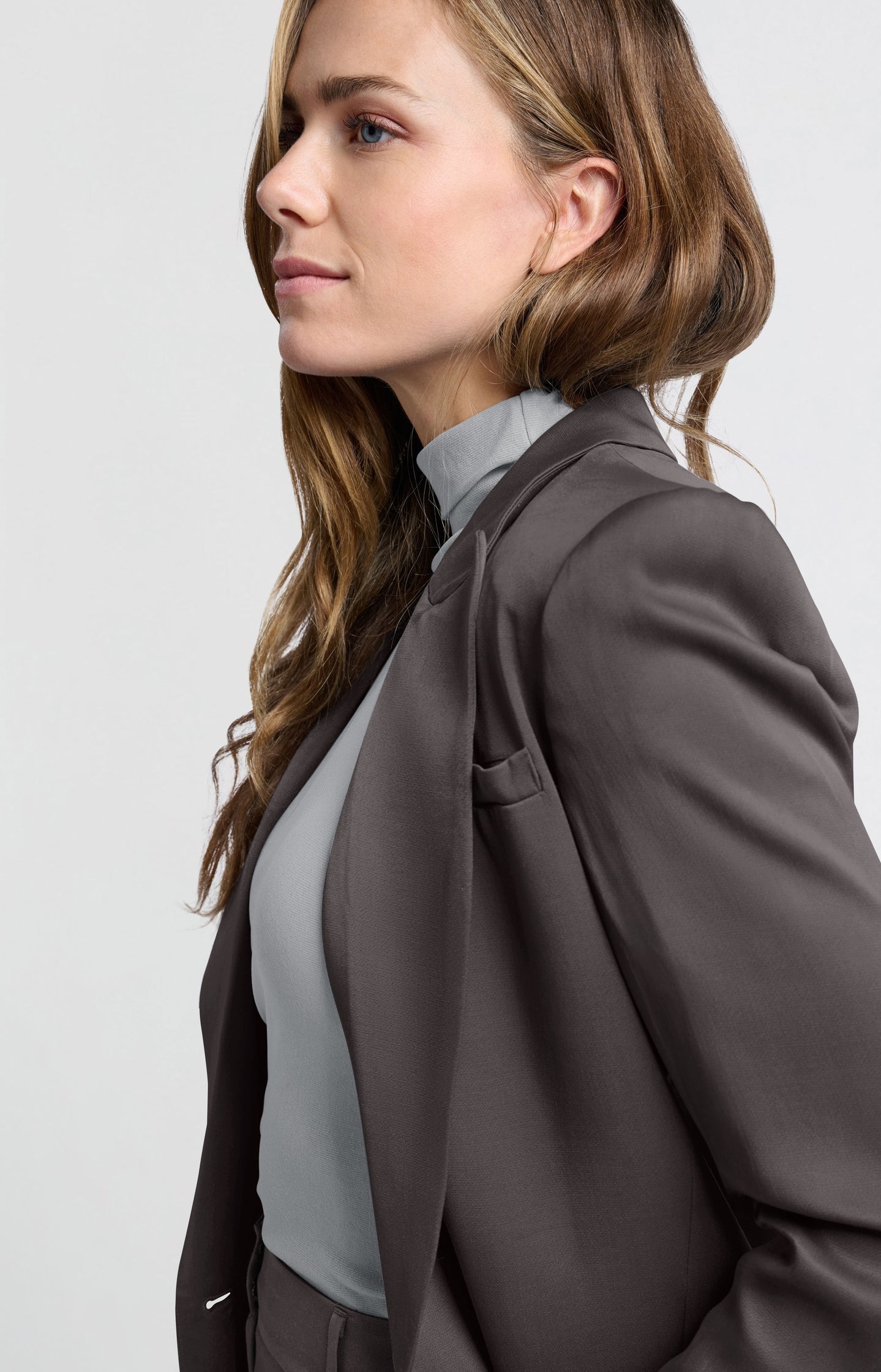 Satin blazer with long sleeves and classic collar