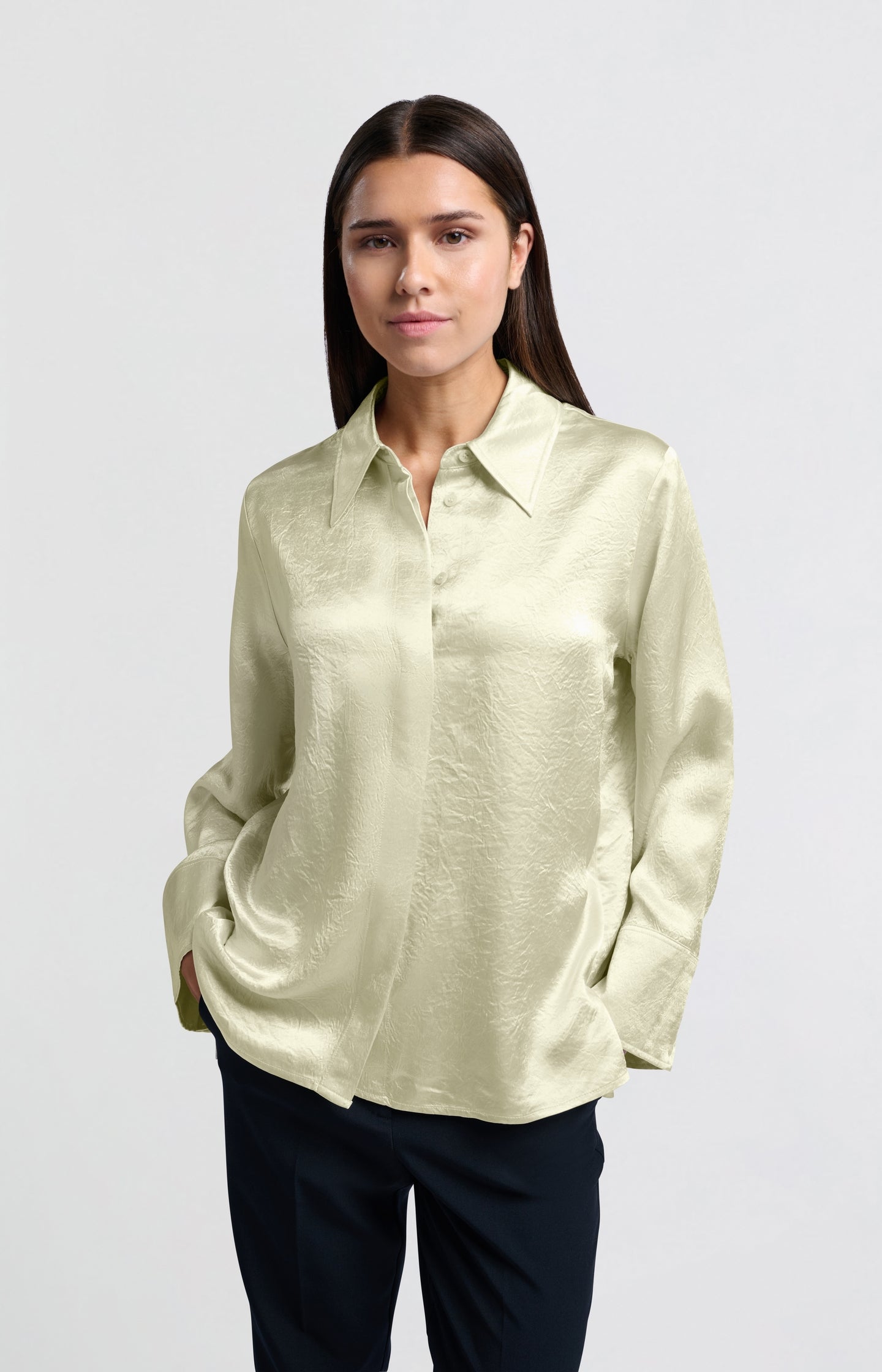 Satin blouse with long sleeves and loose fit - Type: lookbook