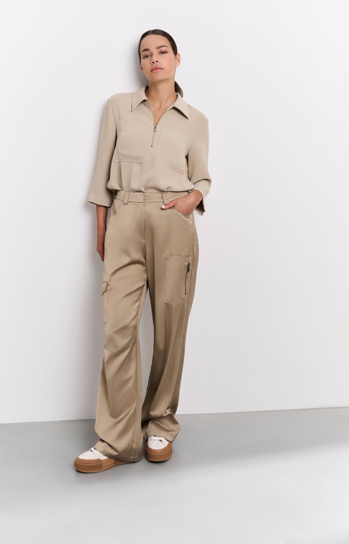 Satin cargo trousers with wide legs and pocket details