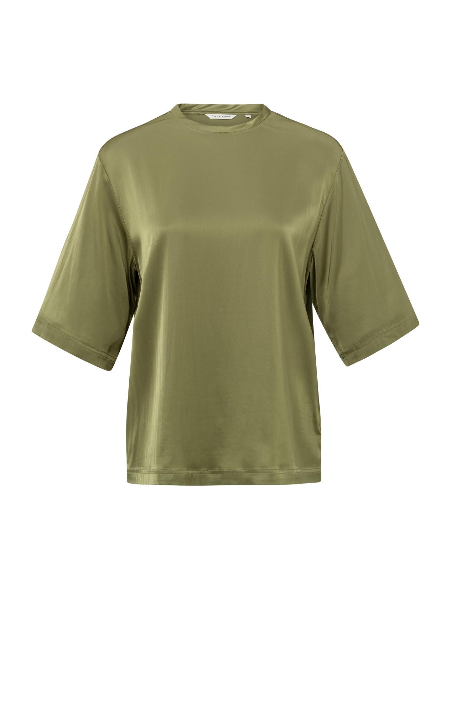 Satin oversized T-shirt with round neckline - Type: product