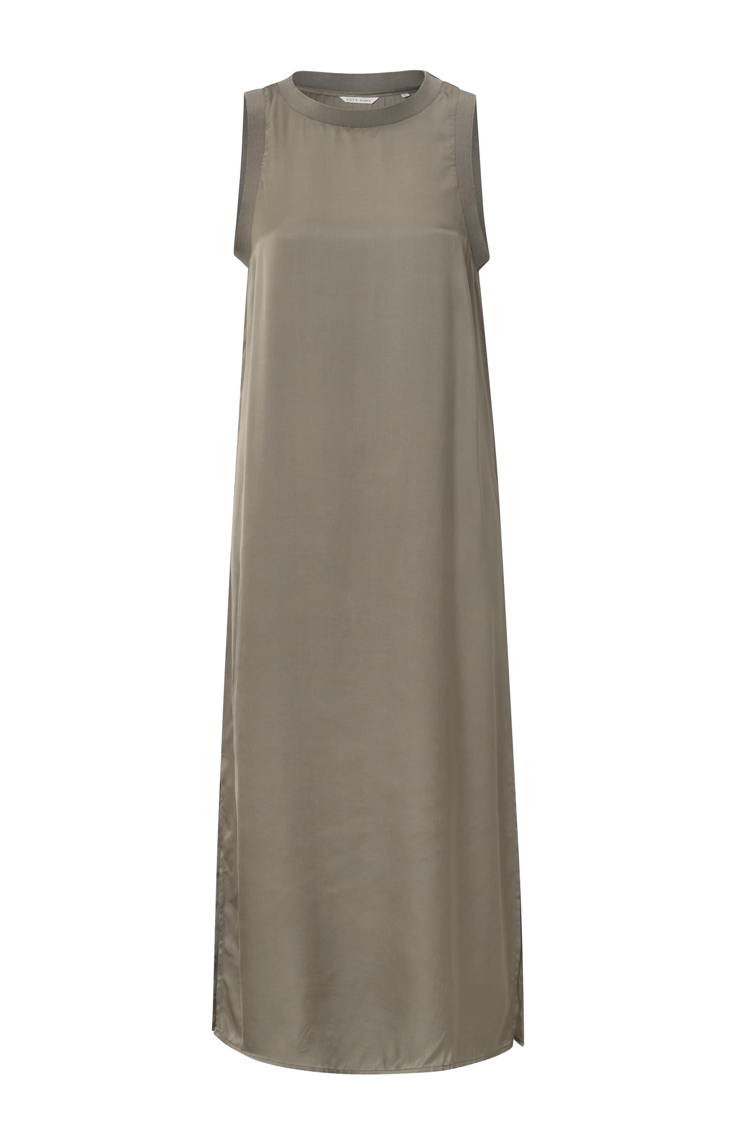 Satin sleeveless dress with ribbed detail - Type: product