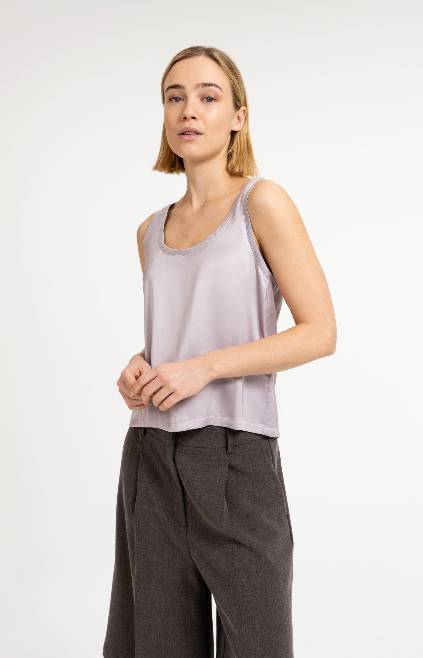 Satin top with ribbed neckline - Type: lookbook