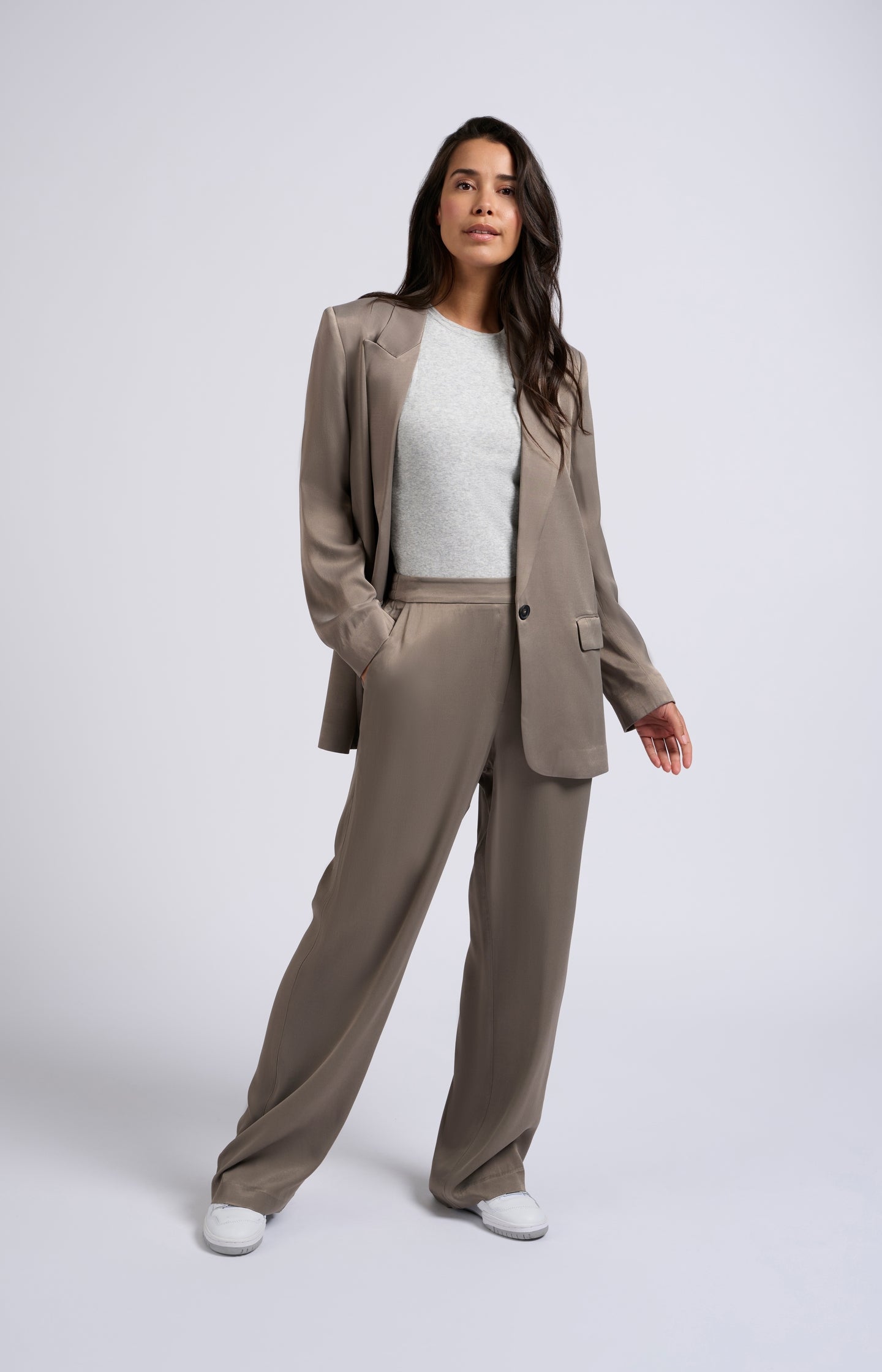 Satin trousers with wide legs and elastic waistband - Type: lookbook