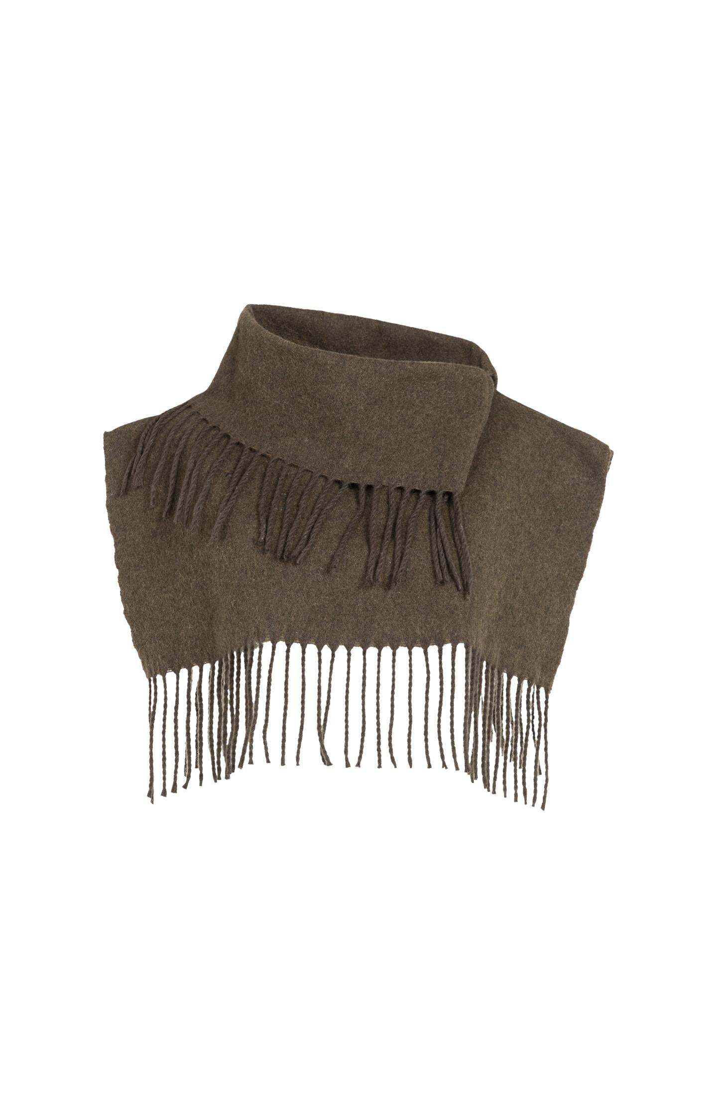 Scarf wrap with twisted fringes