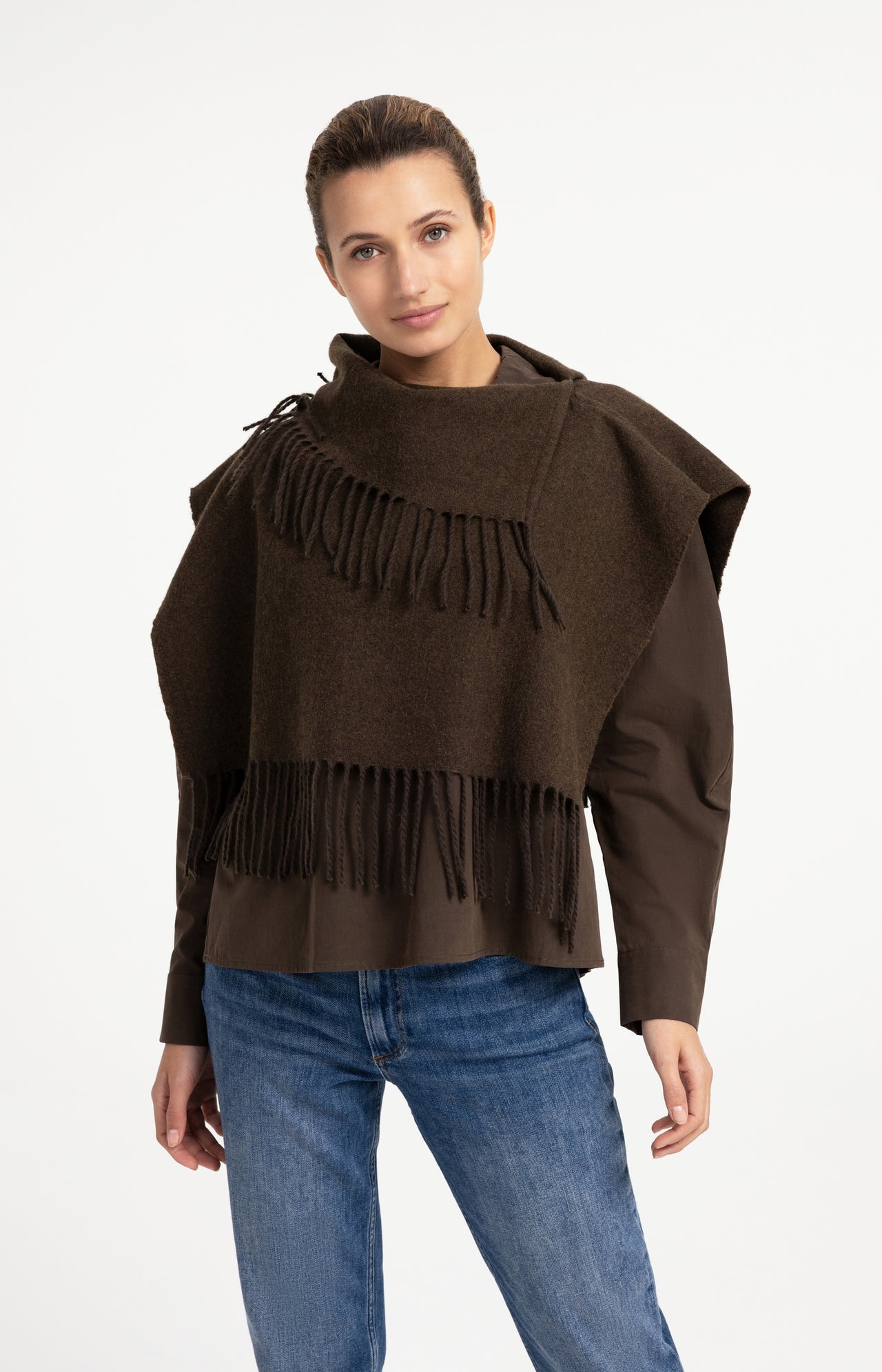 Scarf wrap with twisted fringes