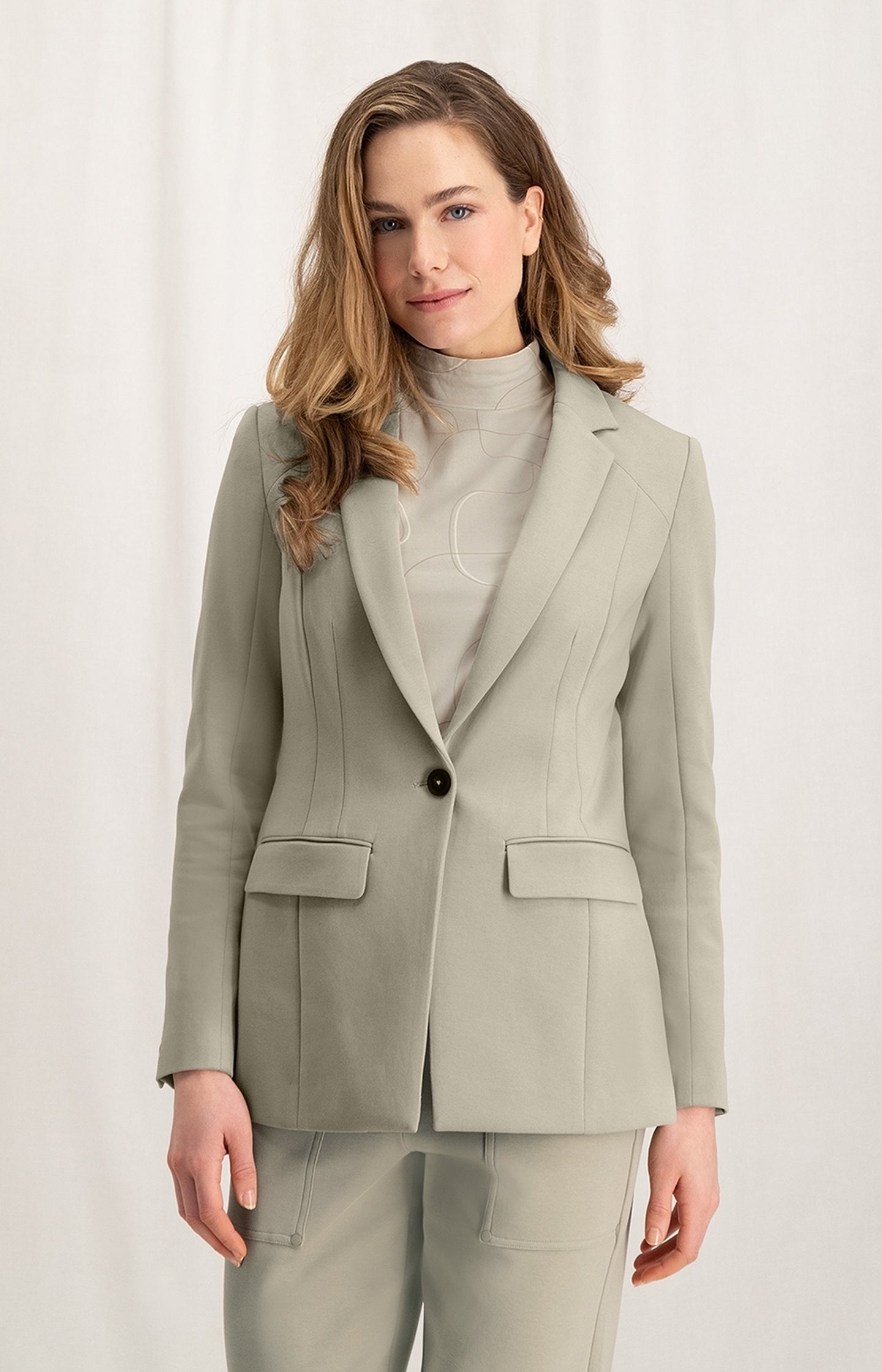 Scuba blazer with long sleeves and pockets in slim fit