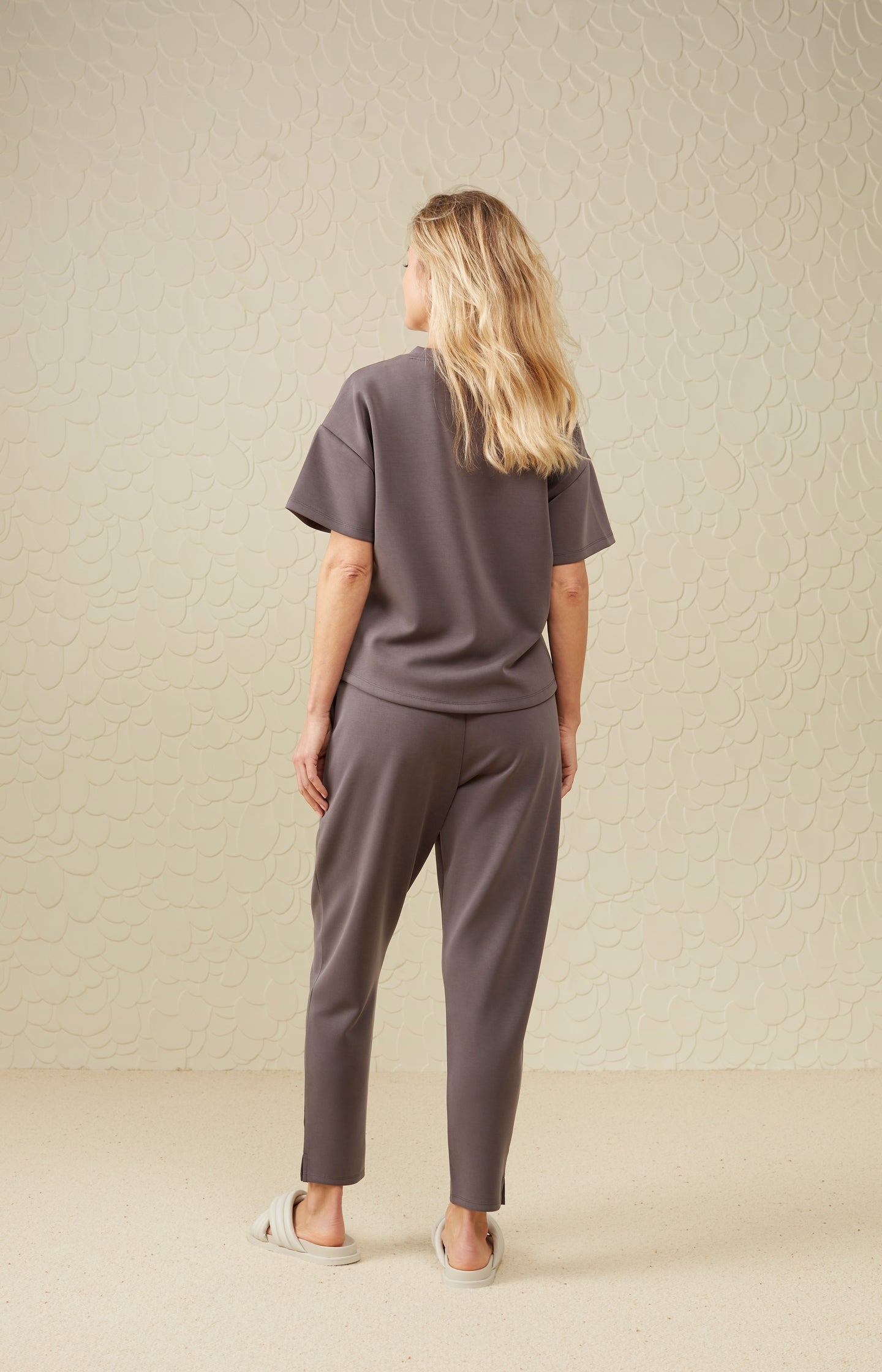 Scuba jogging trousers with side pockets and drawstring