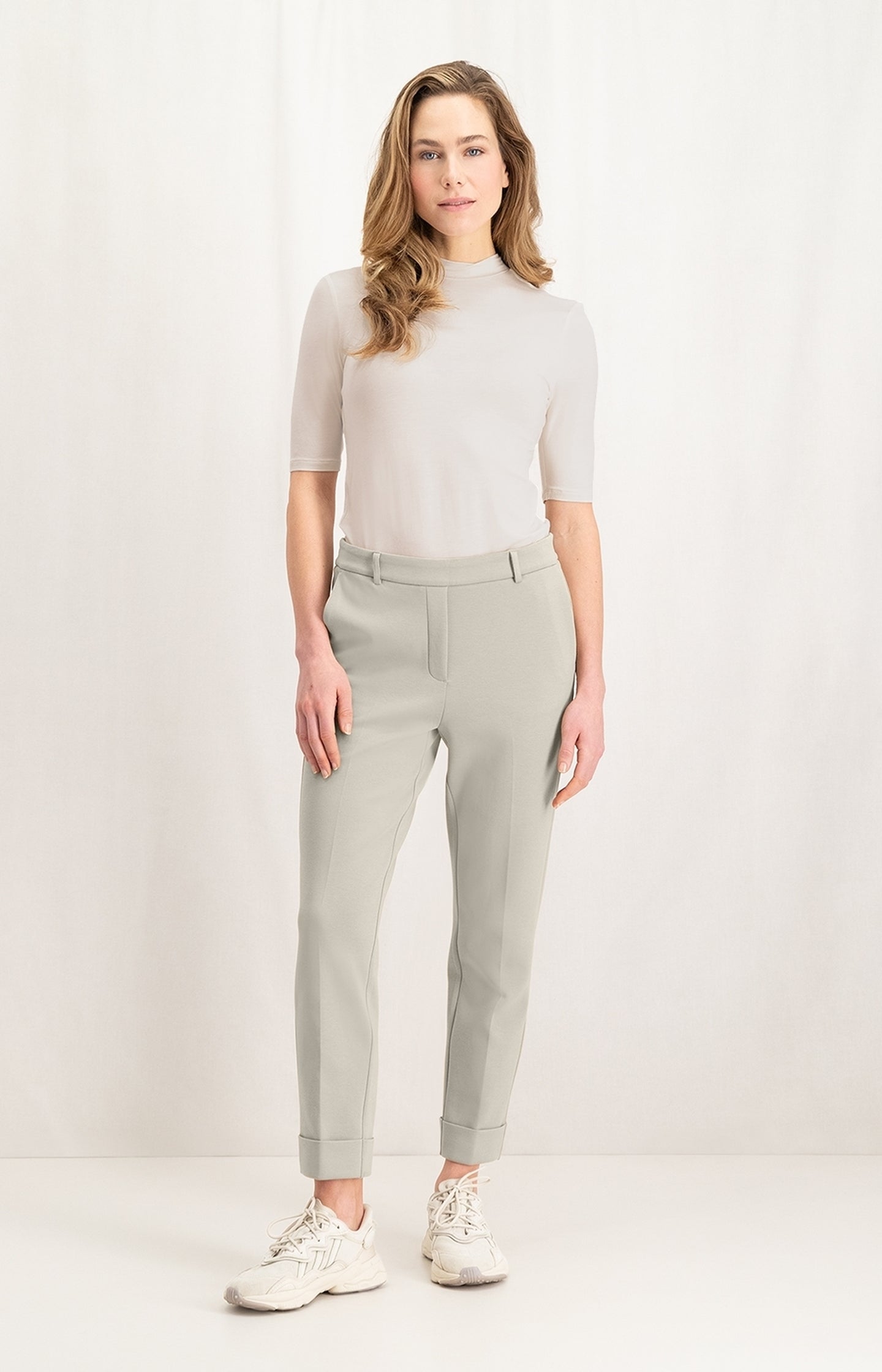 Scuba trousers with straight leg, pockets and elastic waist