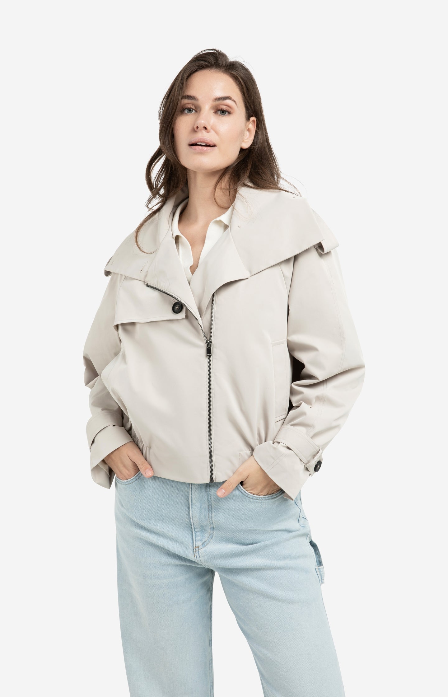 Short bomber jacket with trench details