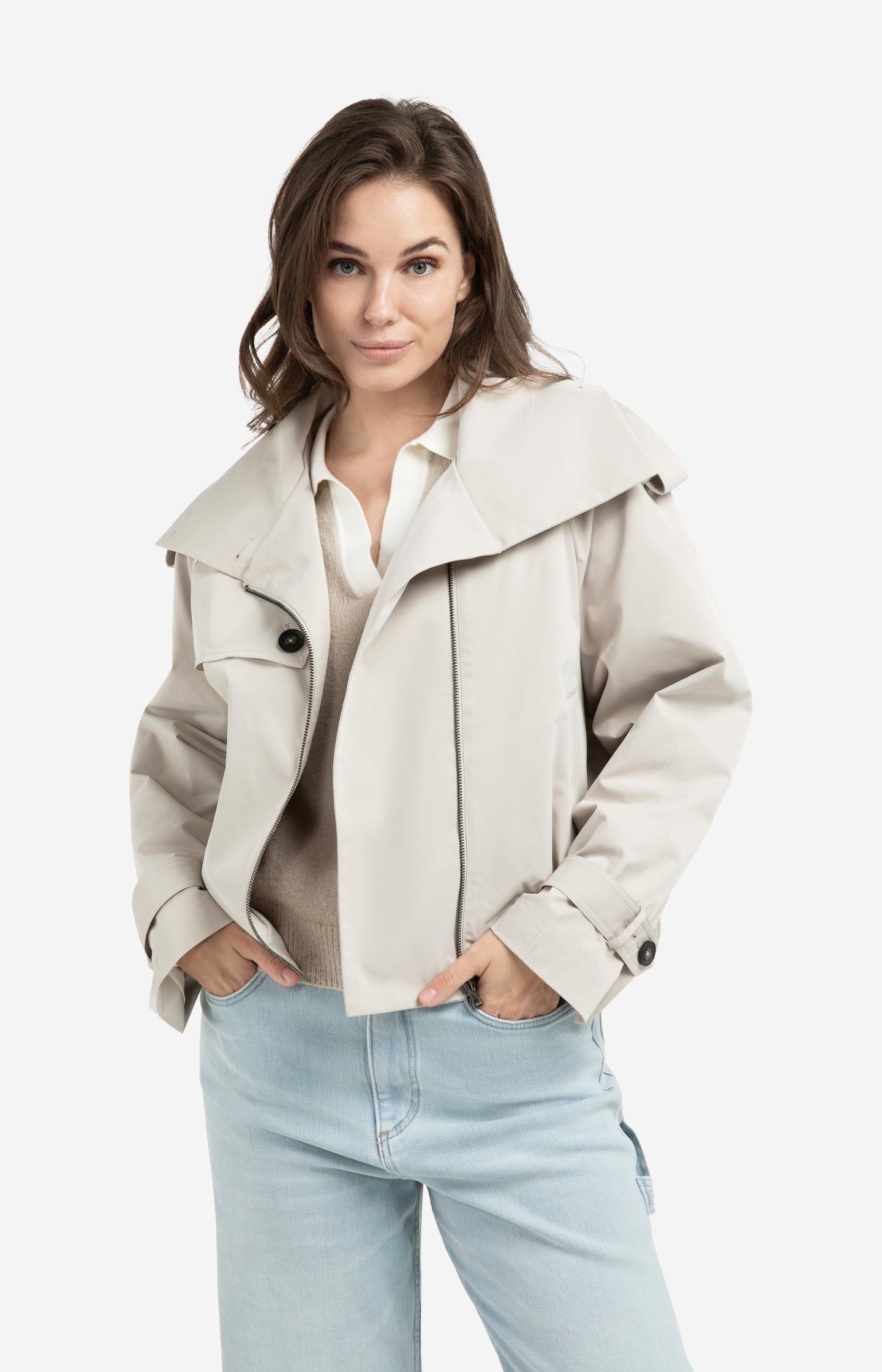 Short bomber jacket with trench details