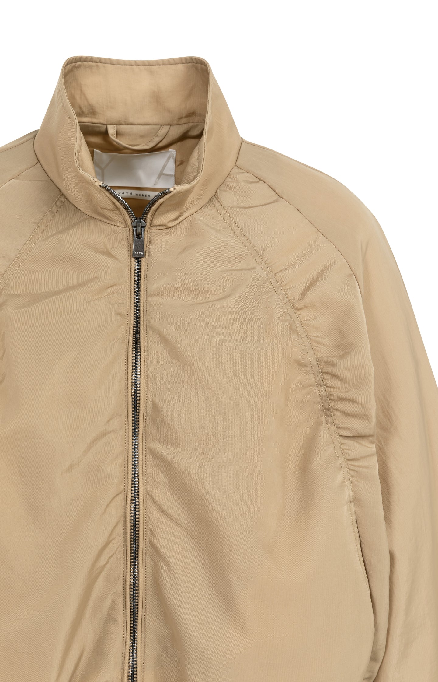 Short oversized jacket with pleated details