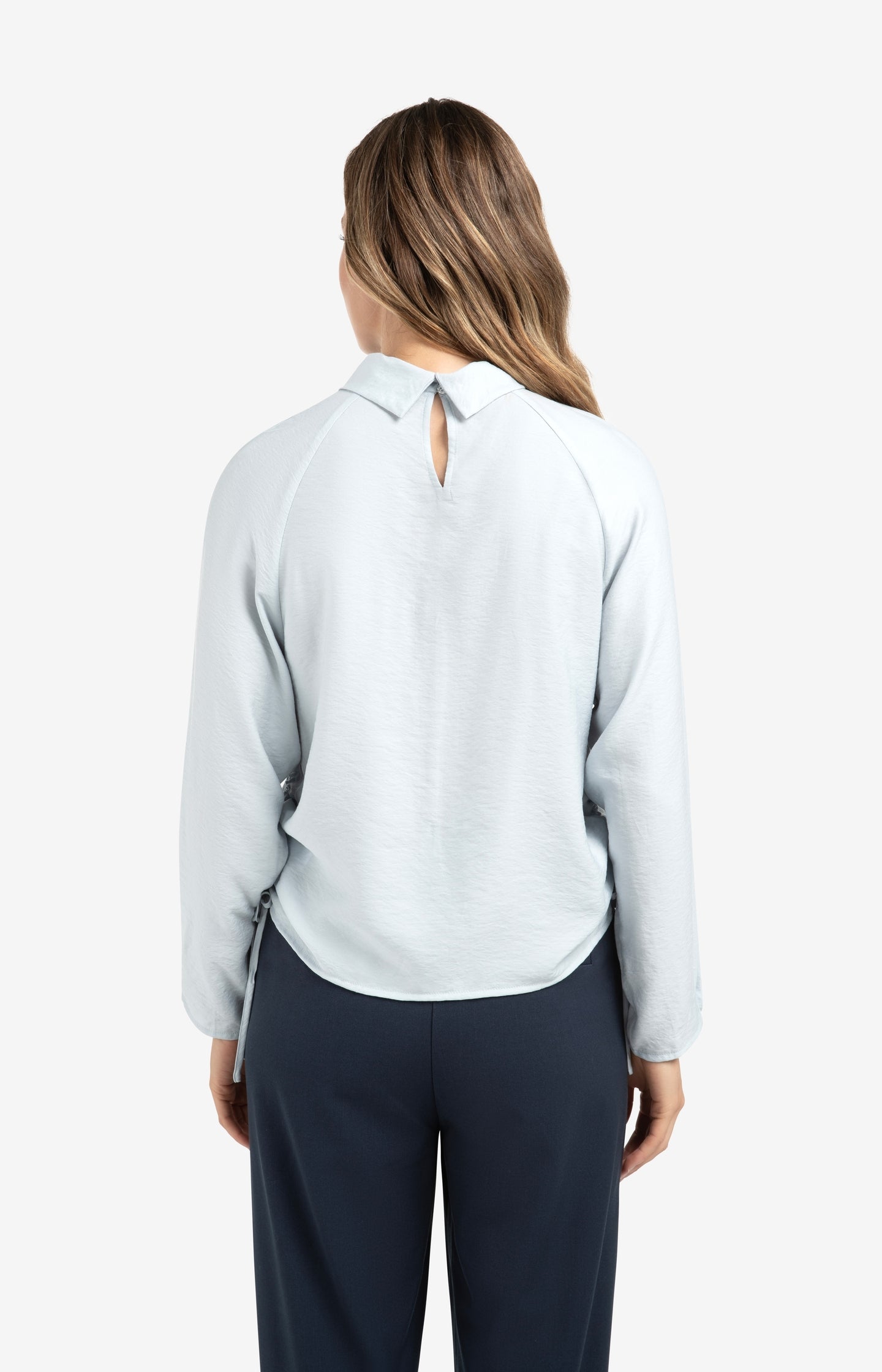 Short sleeve sweater with collar and half zip