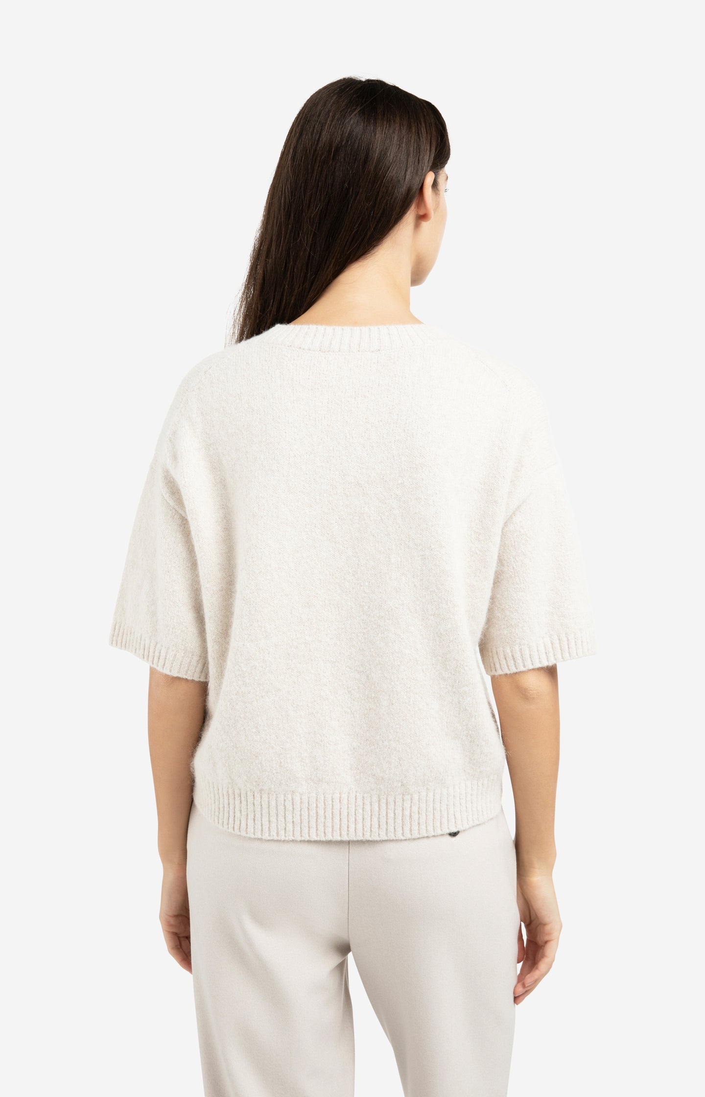 Short sleeve sweater with fluffy text detail - Type: lookbook