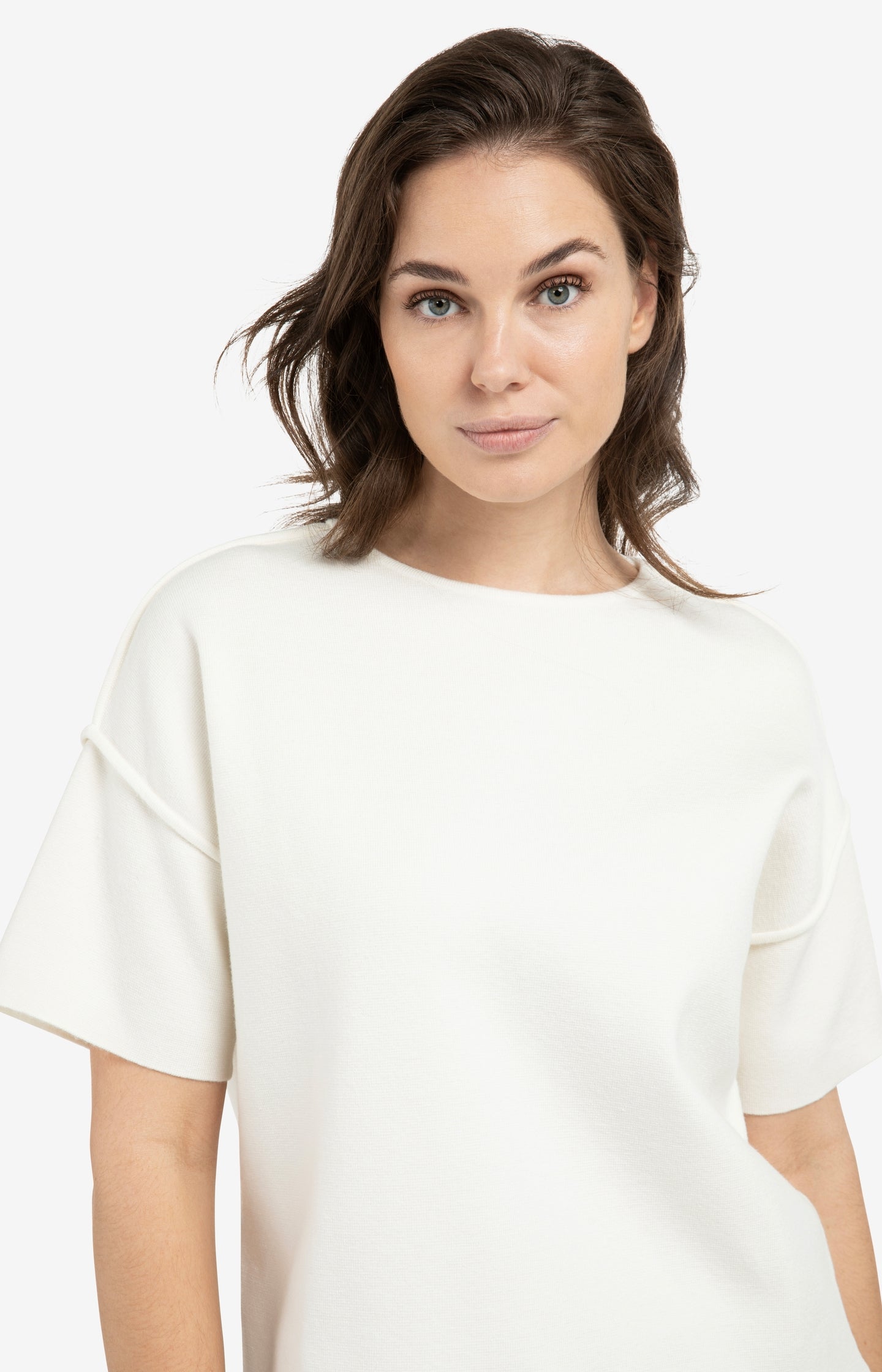 Short sleeve sweater with seam details