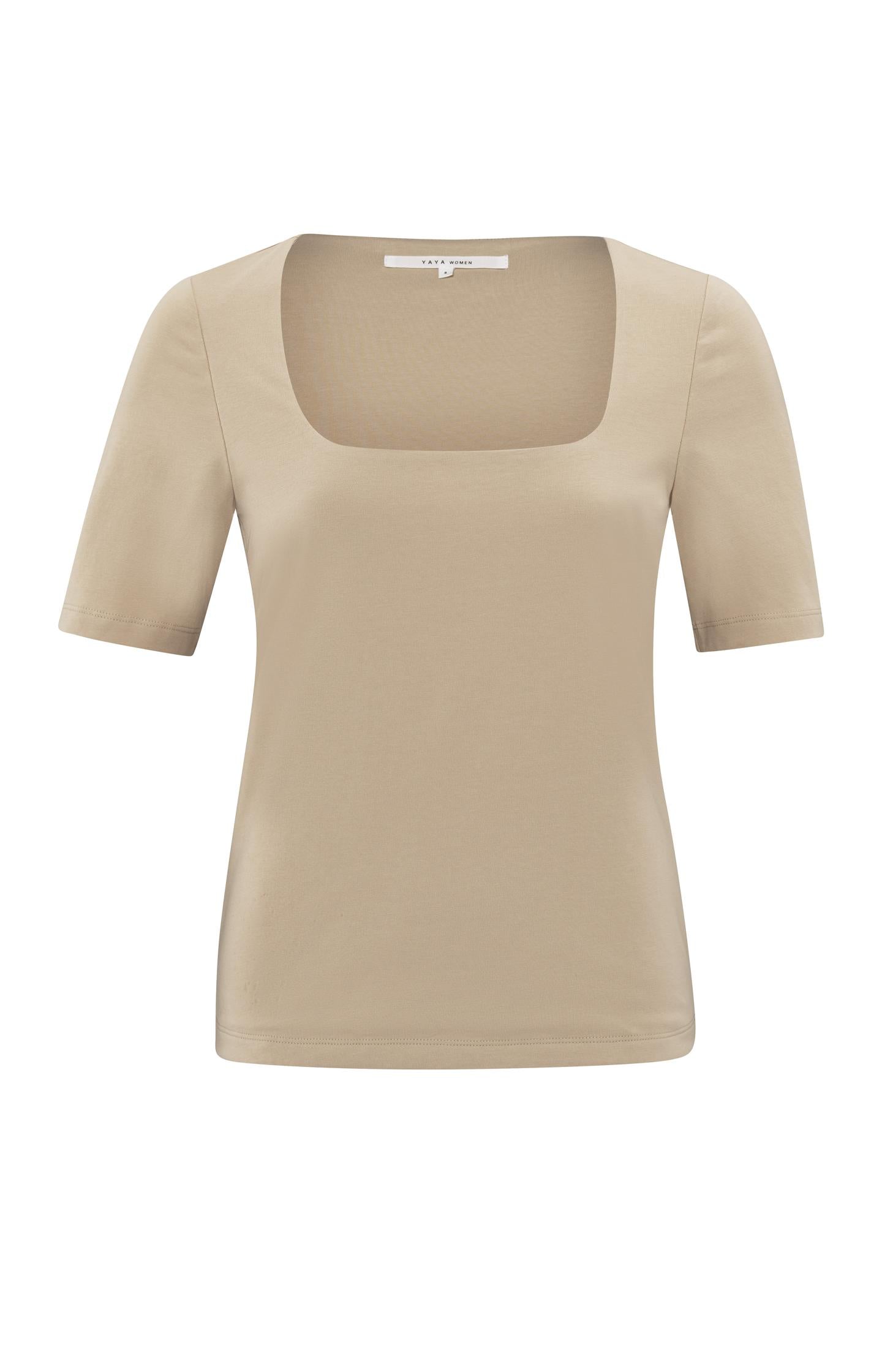 Short-sleeve T-shirt with square neckline - Type: product