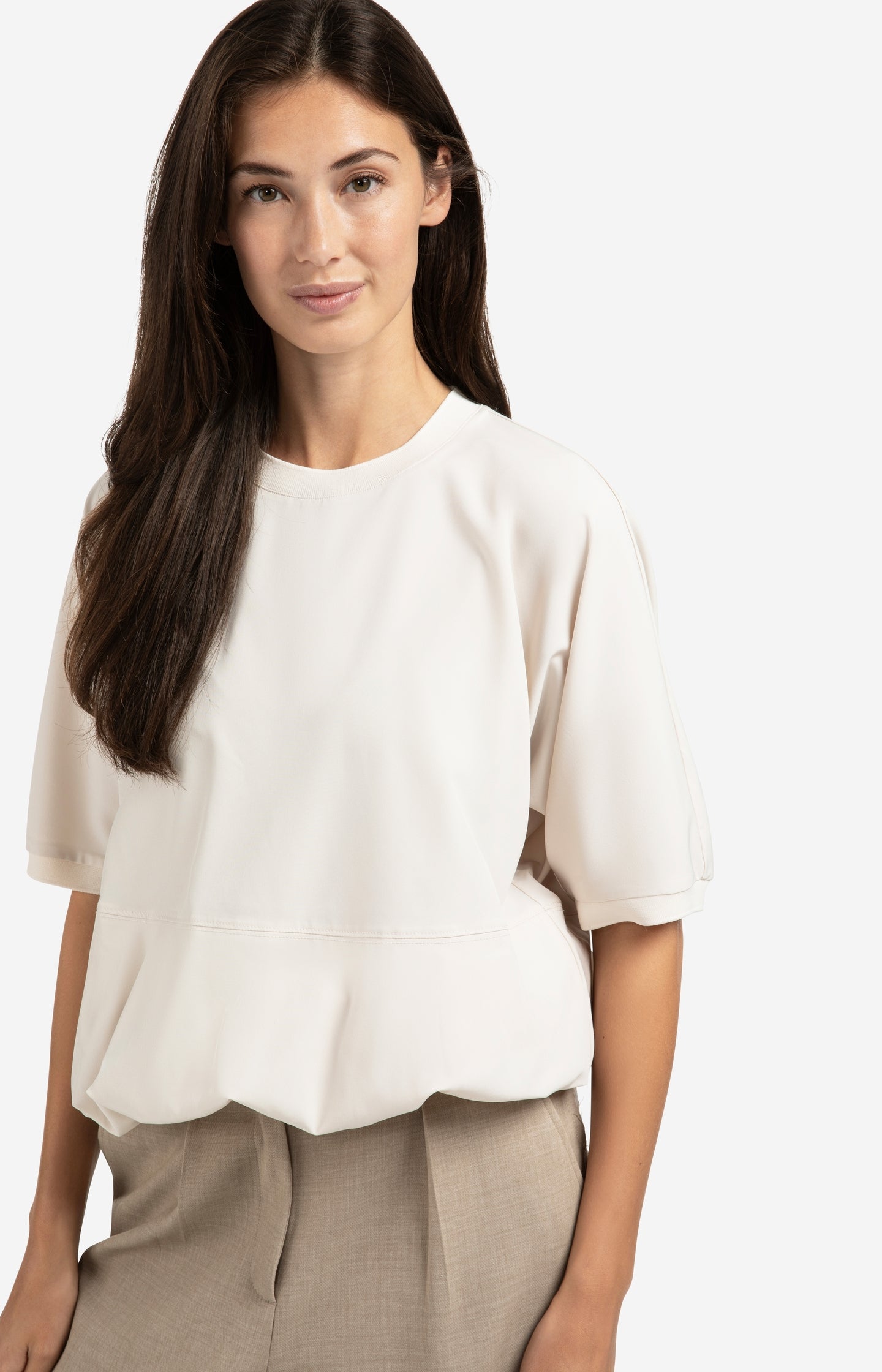 Short sleeve top with balloon hem