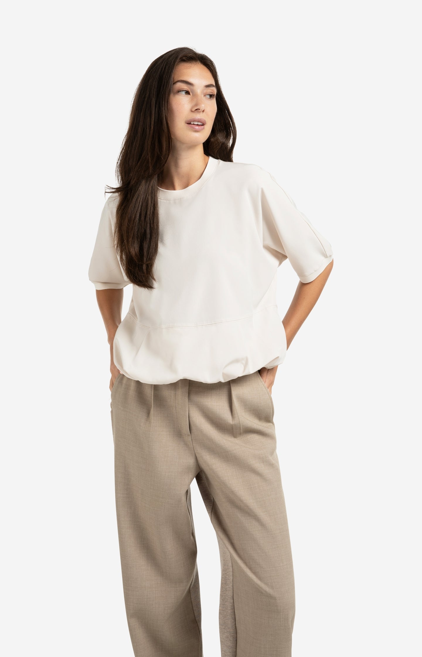 Short sleeve top with balloon hem