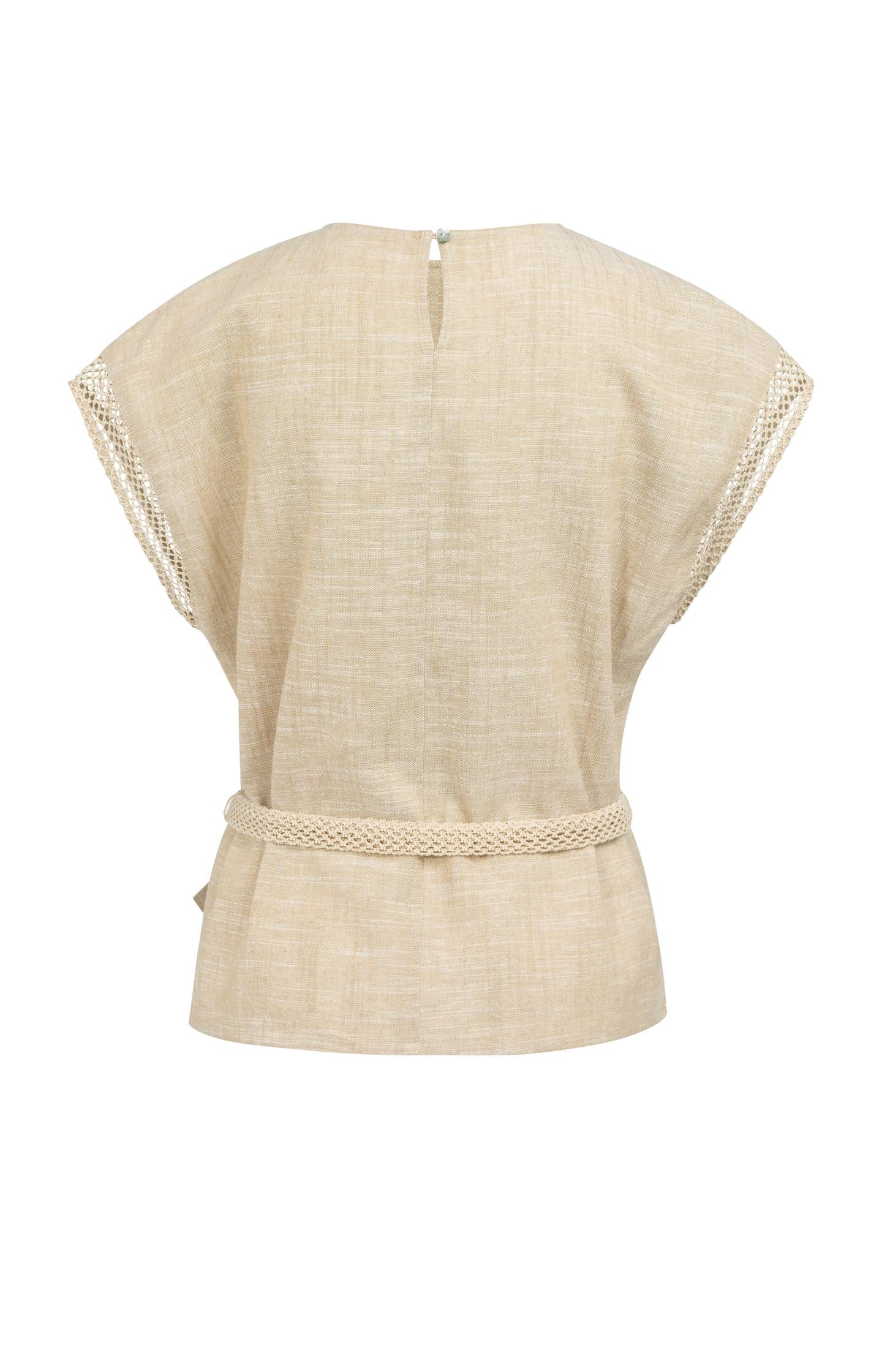 Short sleeve top with crochet details