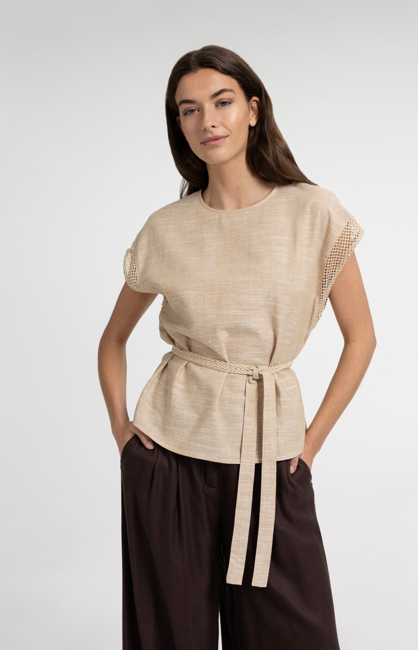 Short sleeve top with crochet details