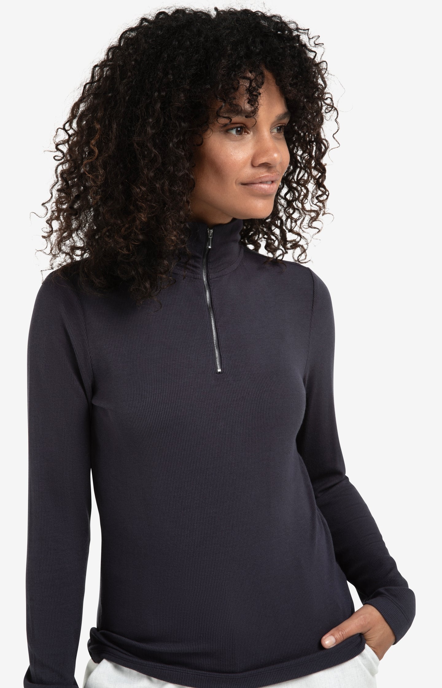 Short teddy jacket with padded sleeves