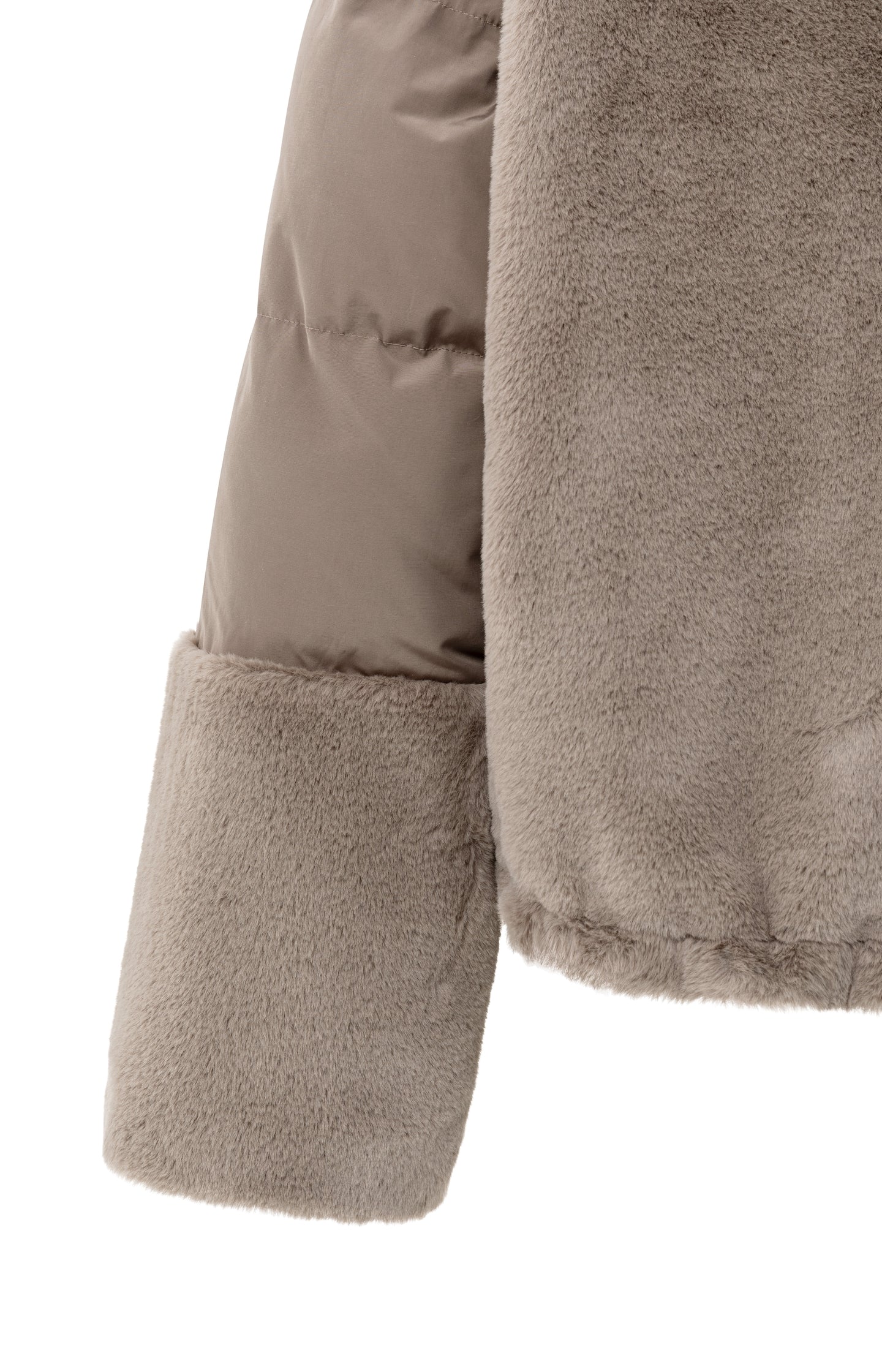 Short teddy jacket with padded sleeves