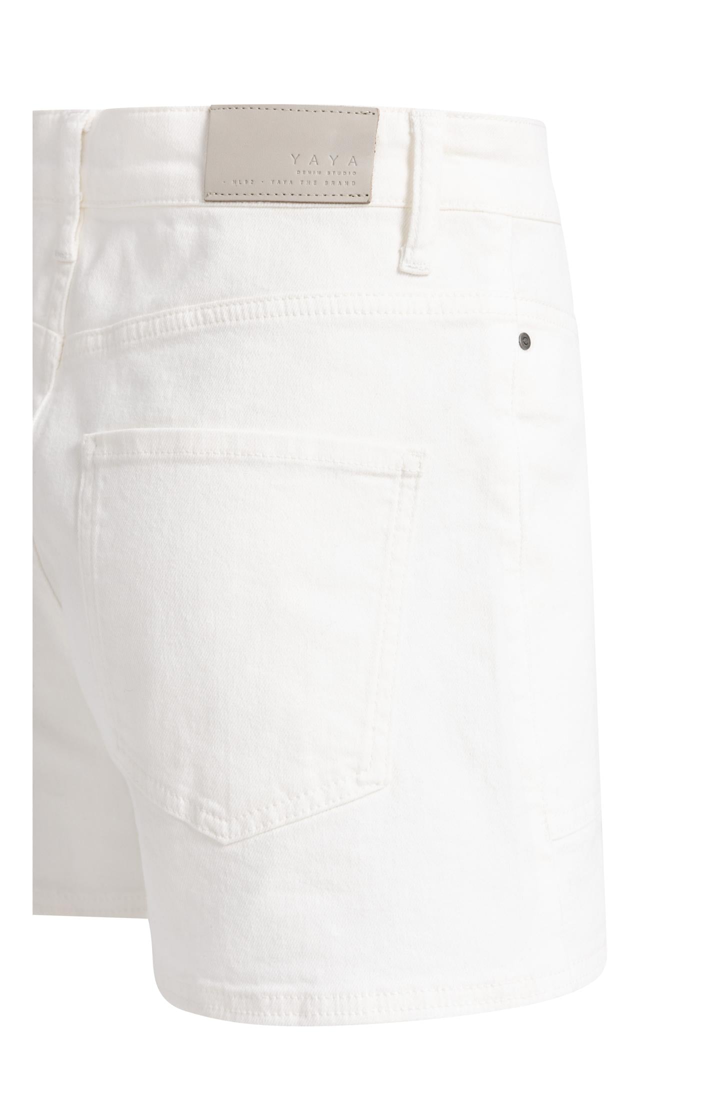 Shorts with pocket details - Type: product
