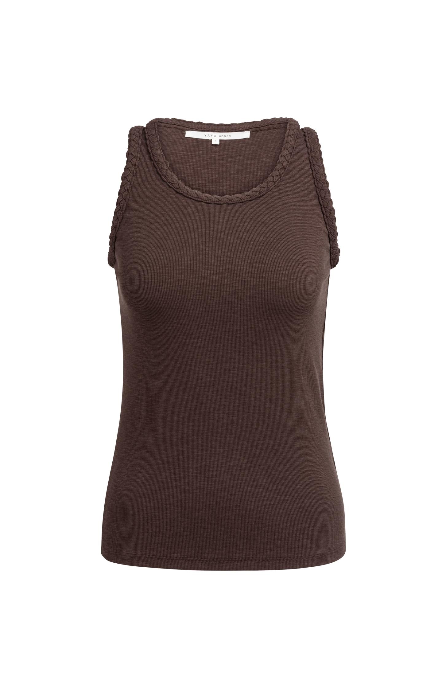 Singlet with braided trims