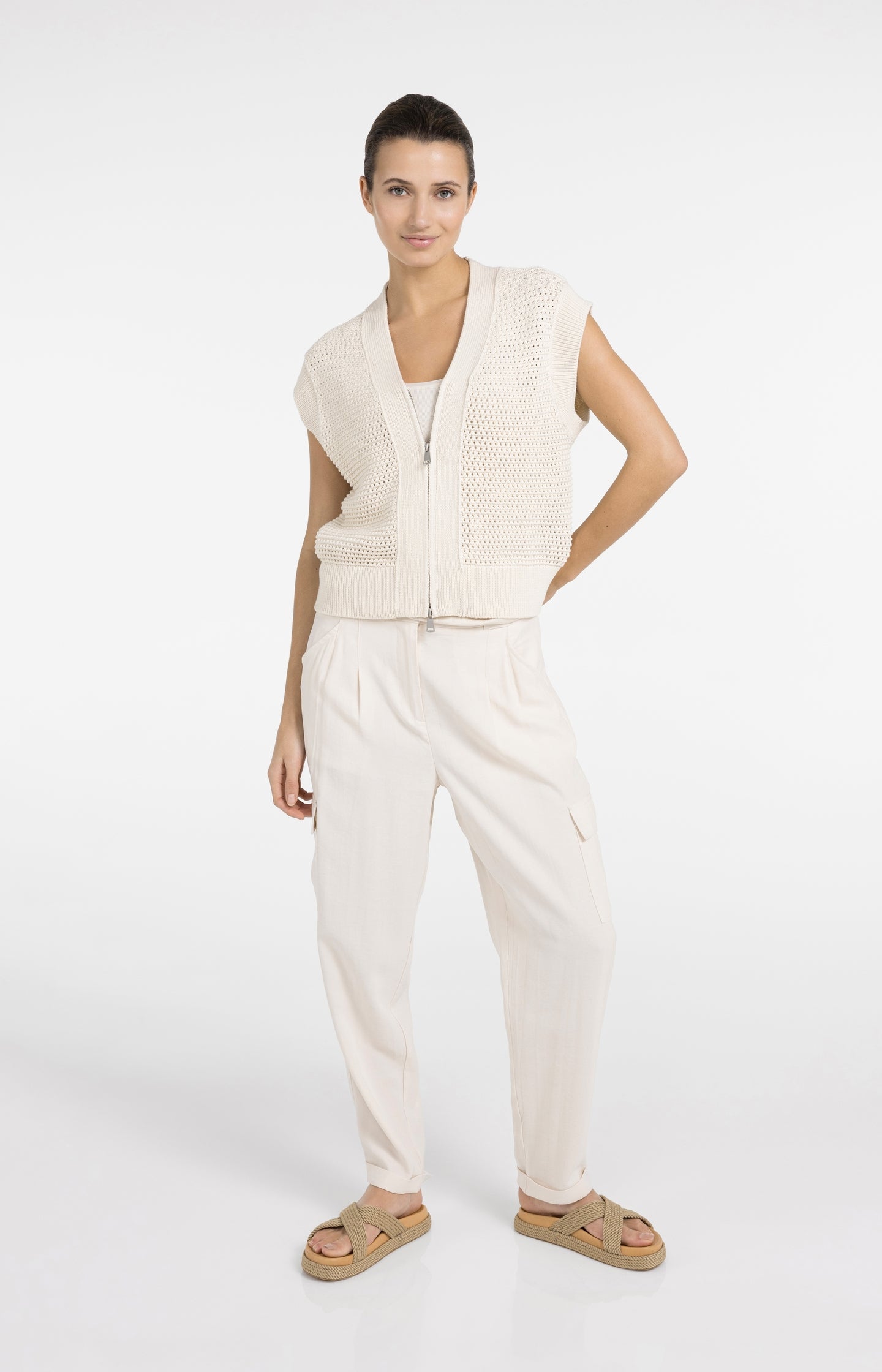 Singlet with mesh detail - Type: lookbook