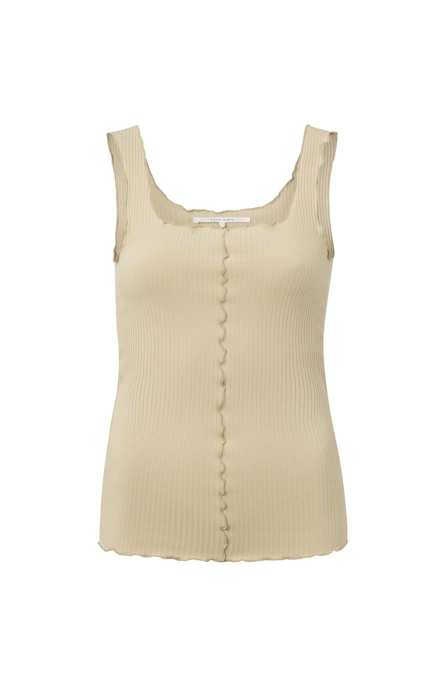 Singlet with square neck and frilled seams in regular fit - Type: product