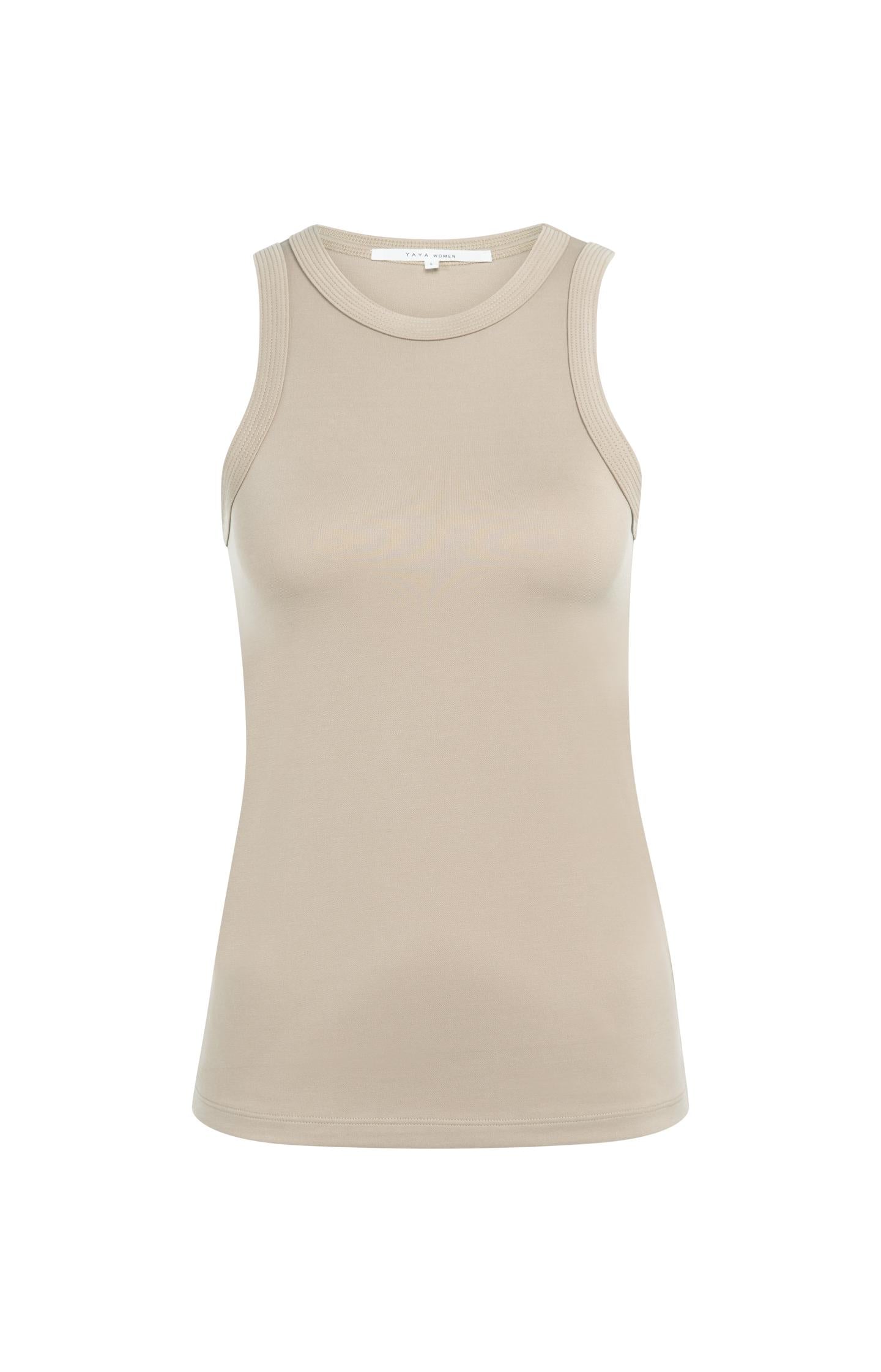 Singlet with stitched detailing - Type: product