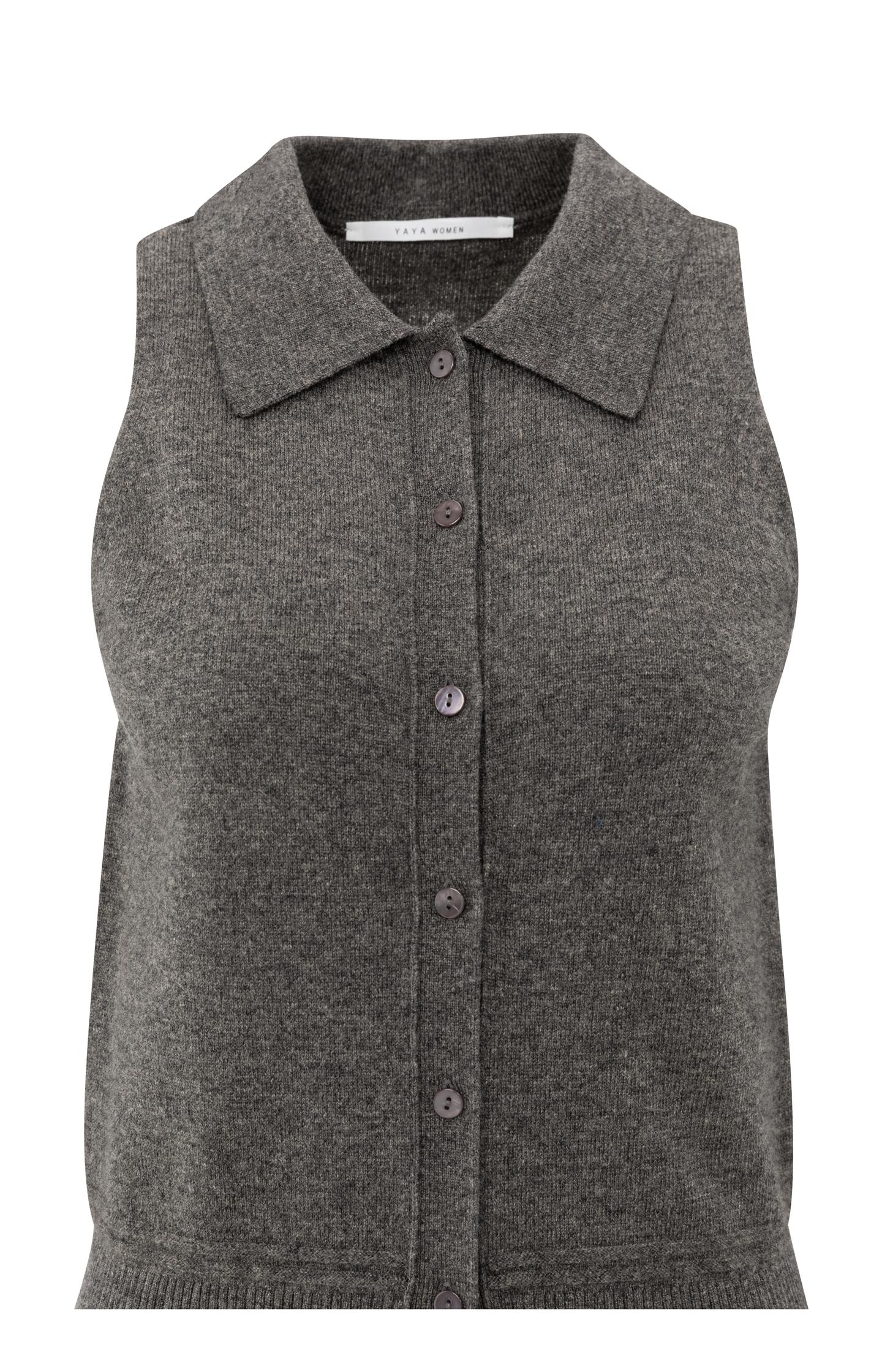 Sleeveless cardigan with collar and button closure