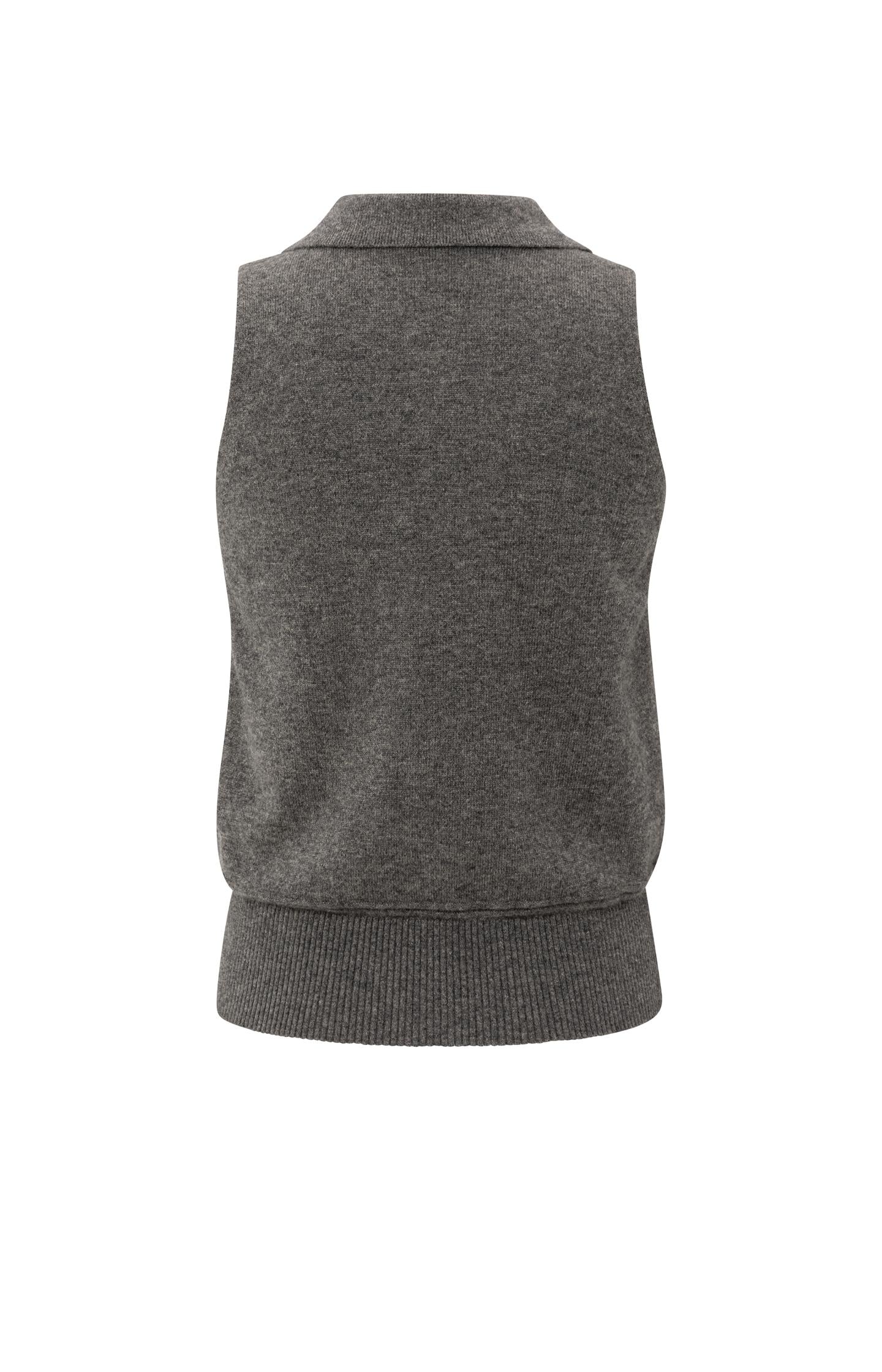Sleeveless cardigan with collar and button closure