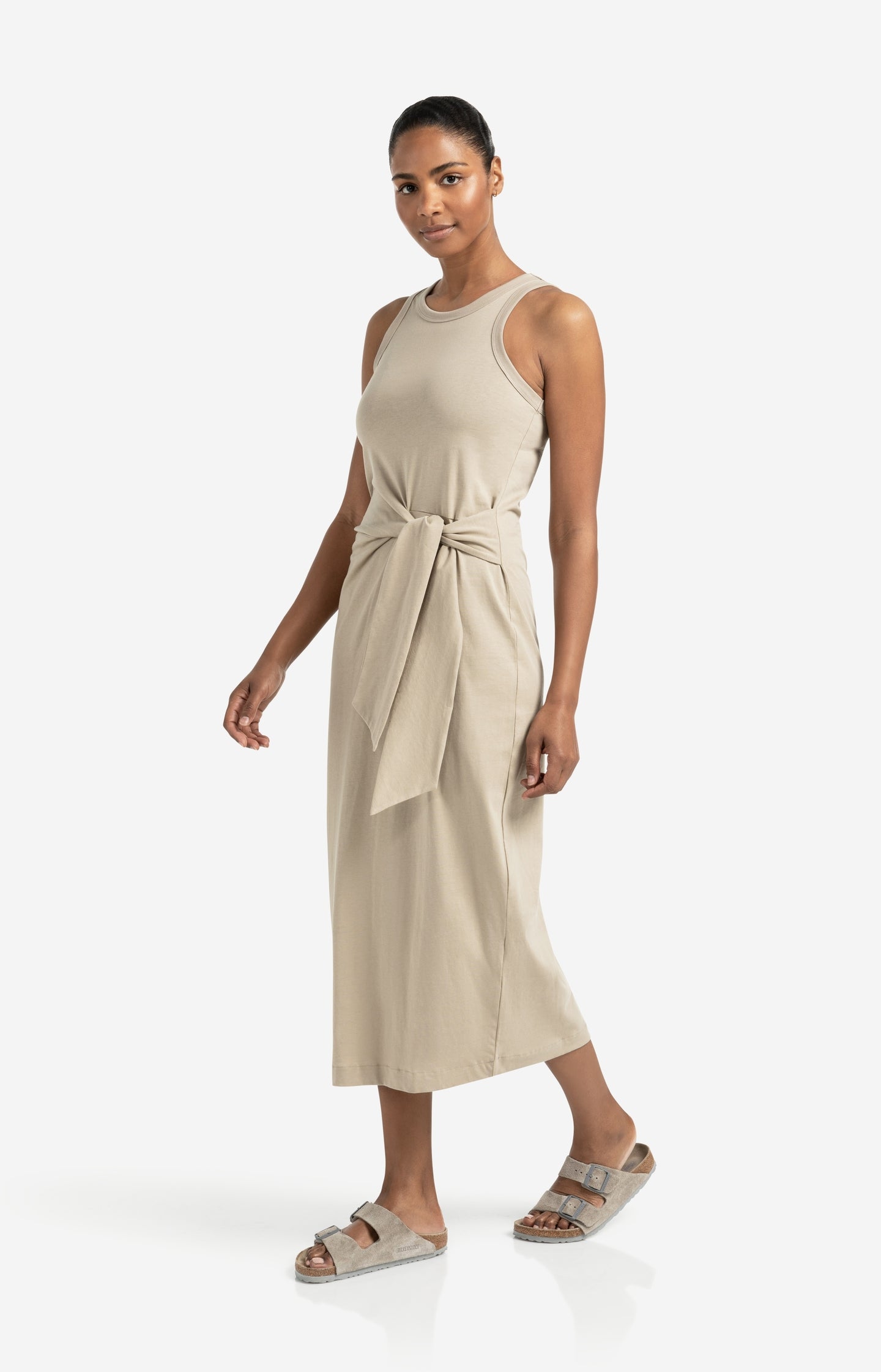Sleeveless dress with waist tie detail