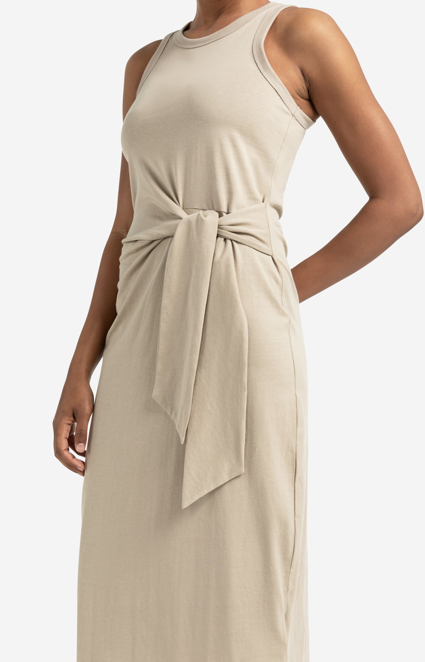 Sleeveless dress with waist tie detail