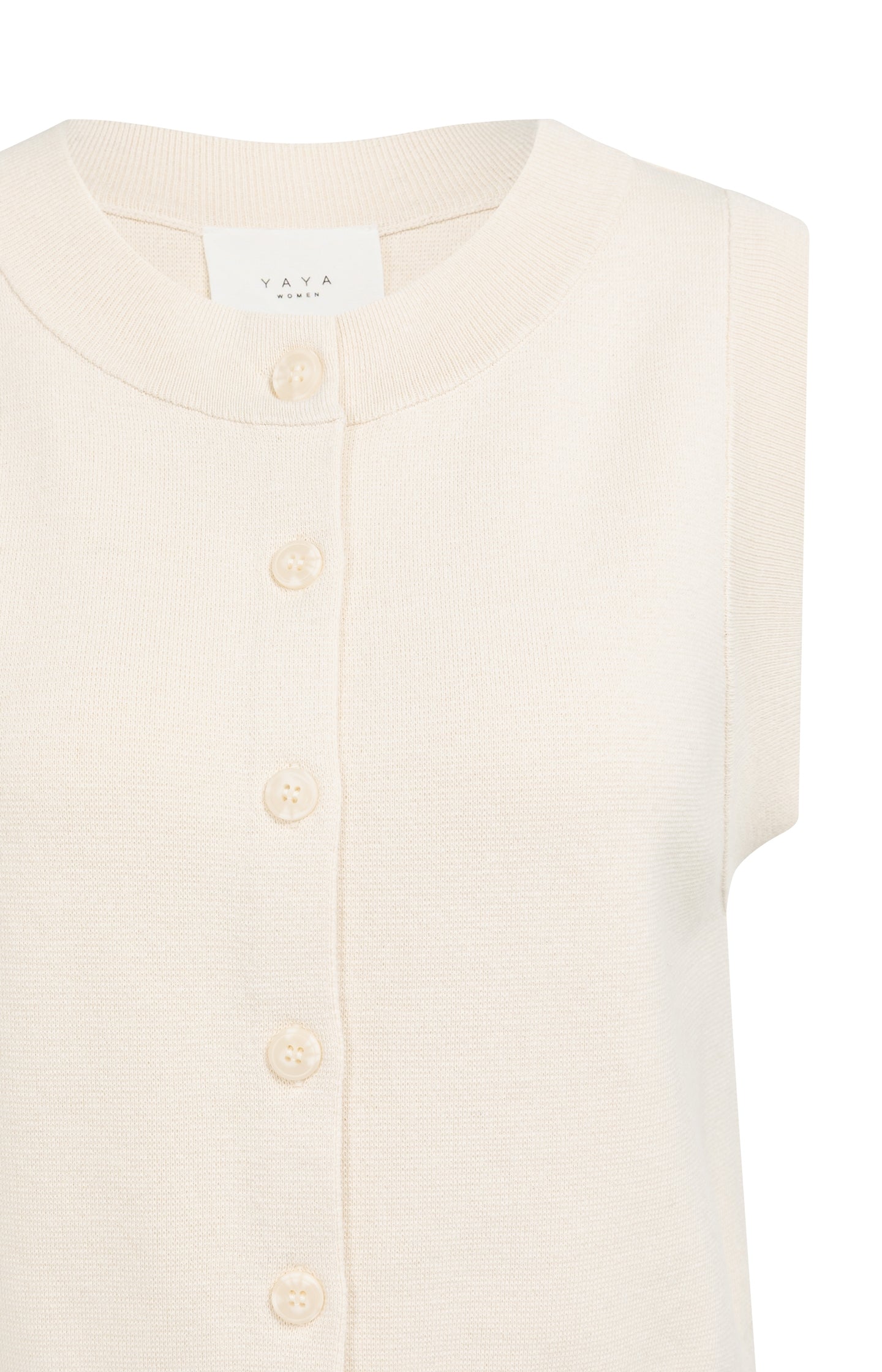 Sleeveless fine knitted cardigan with button closure