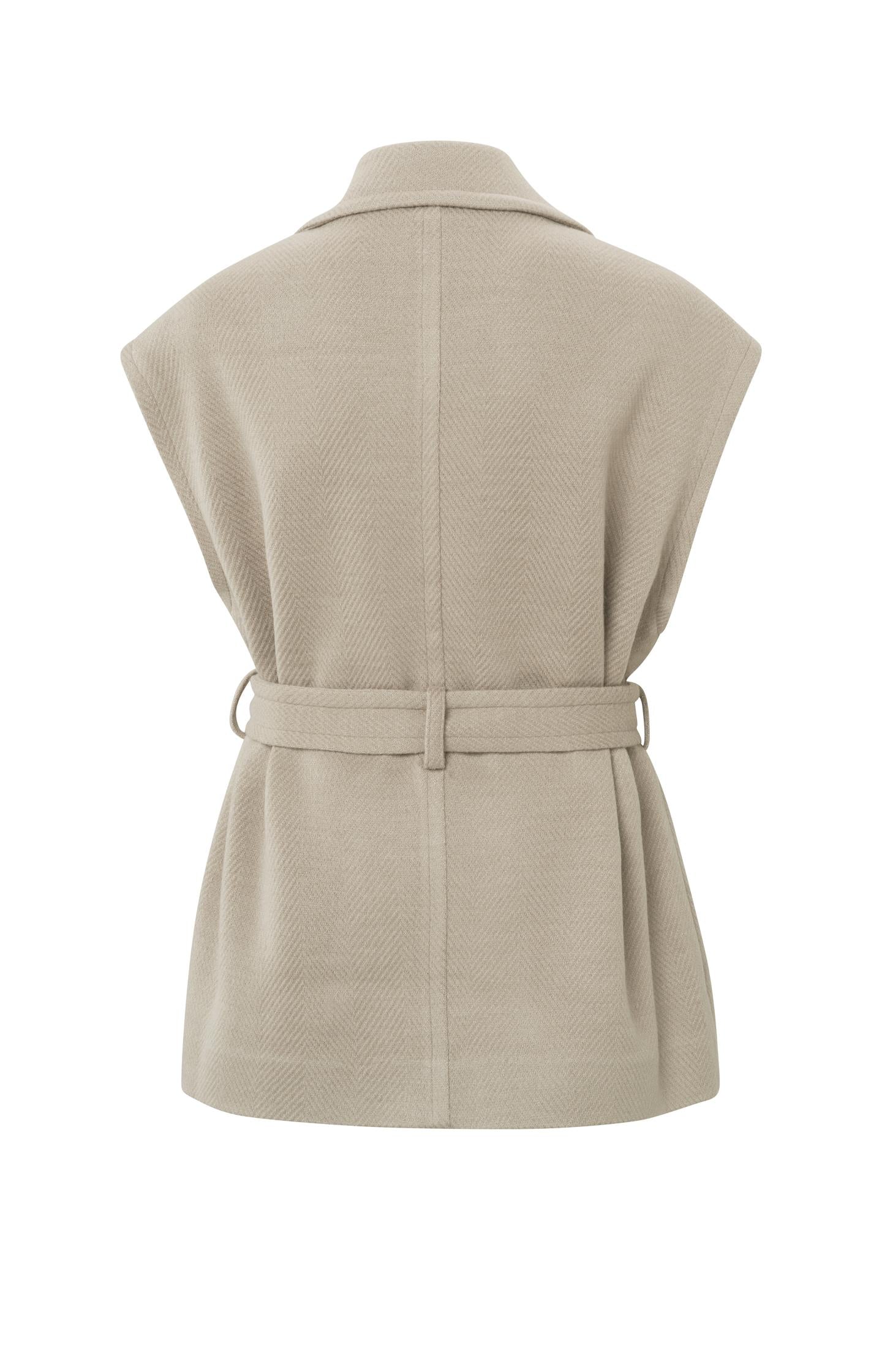 Sleeveless jacket with pockets, belt and herringbone pattern