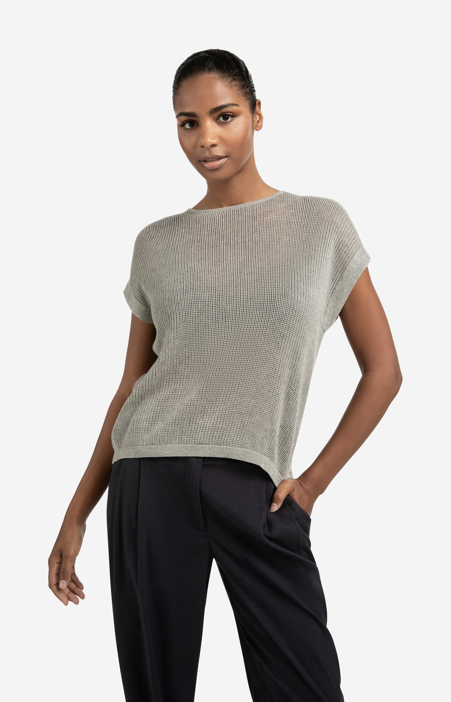 Sleeveless knit top with back button detail