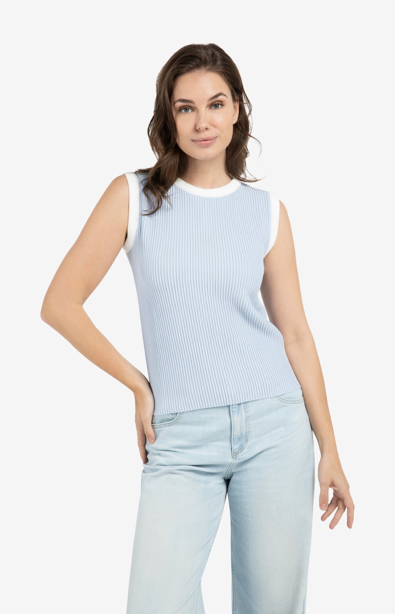 Sleeveless ribbed sweater with crew neckline - Type: lookbook