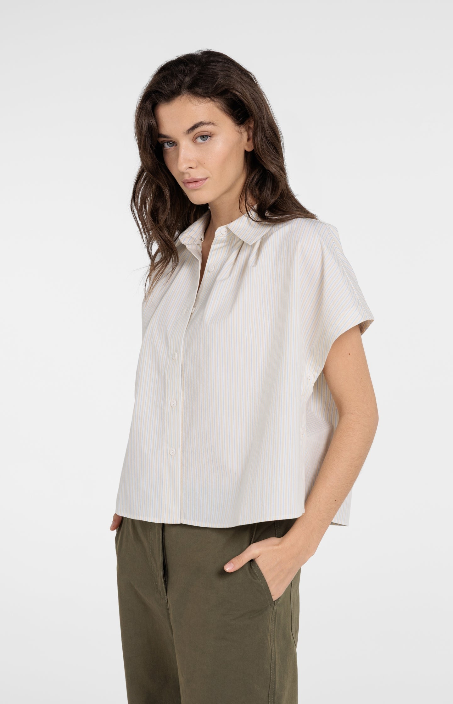 Sleeveless striped blouse with button detail - Type: lookbook