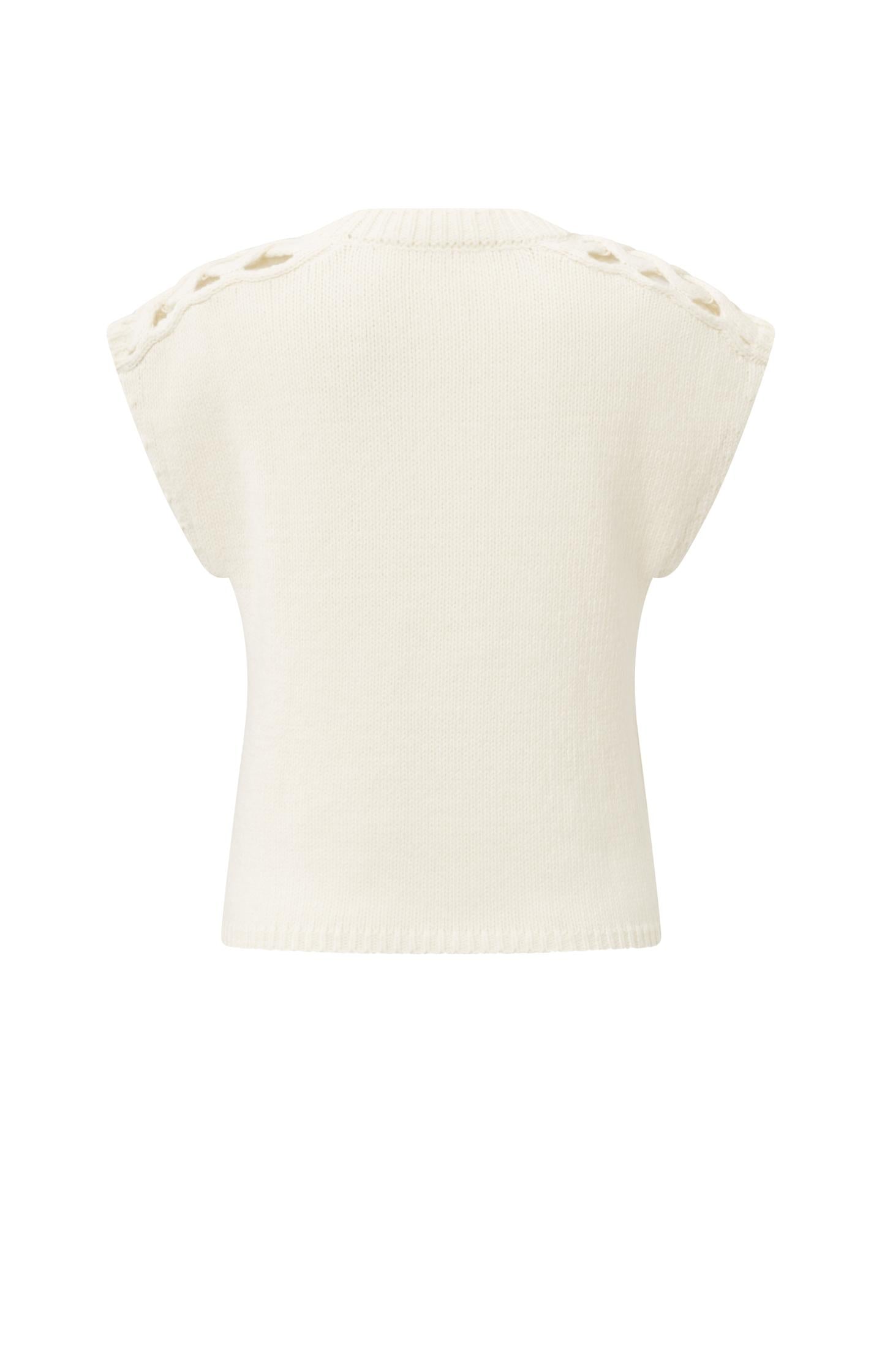 Sleeveless sweater with cable details on the shoulders