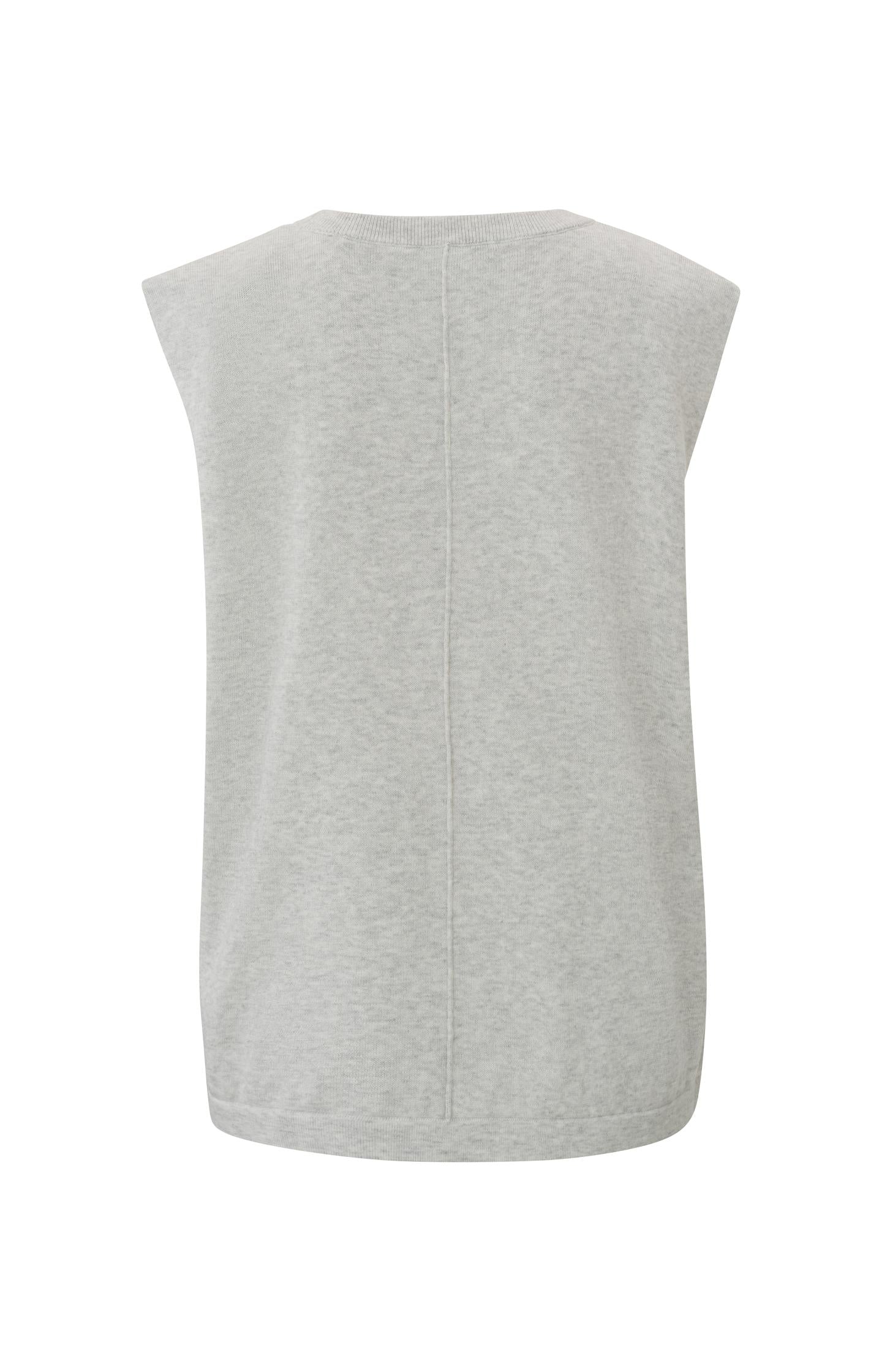 Sleeveless sweater with round neck and detailed shoulders