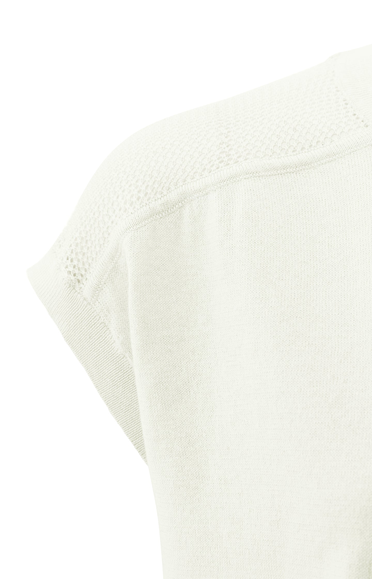 Sleeveless sweater with round neck, seam details and mesh