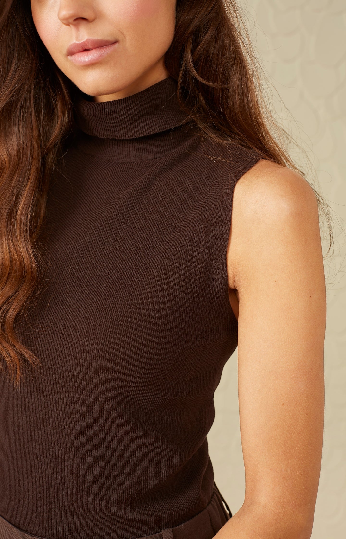 Sleeveless sweater with turtleneck in regular fit - Type: lookbook