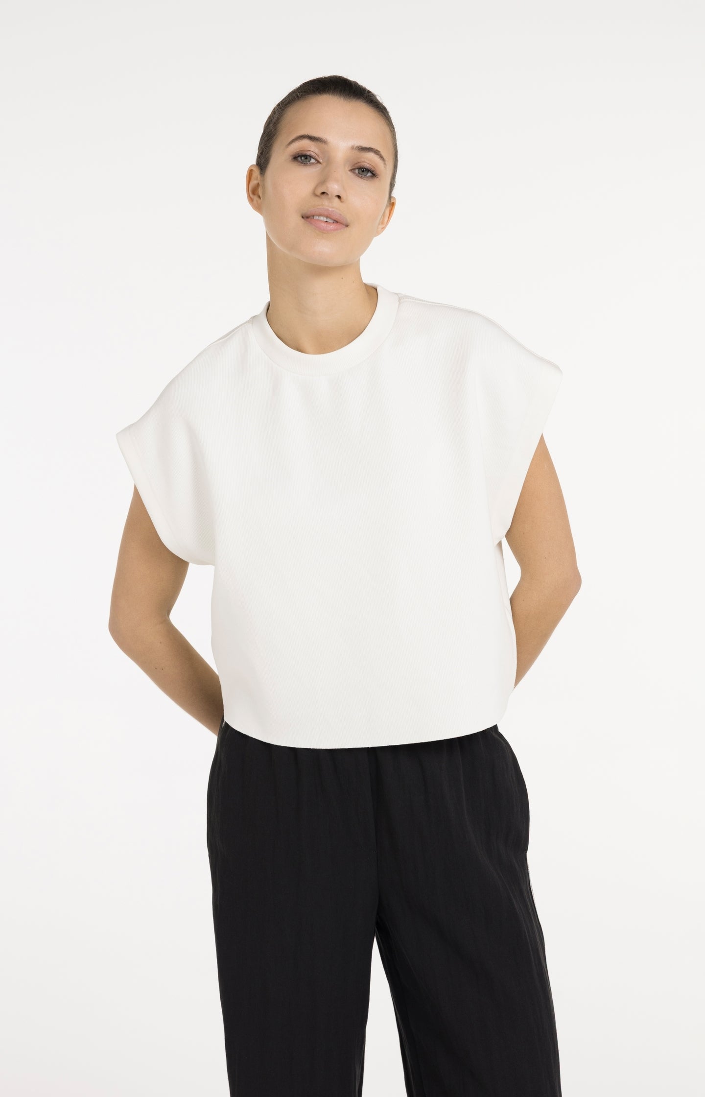 Sleeveless sweatshirt in boxy fit