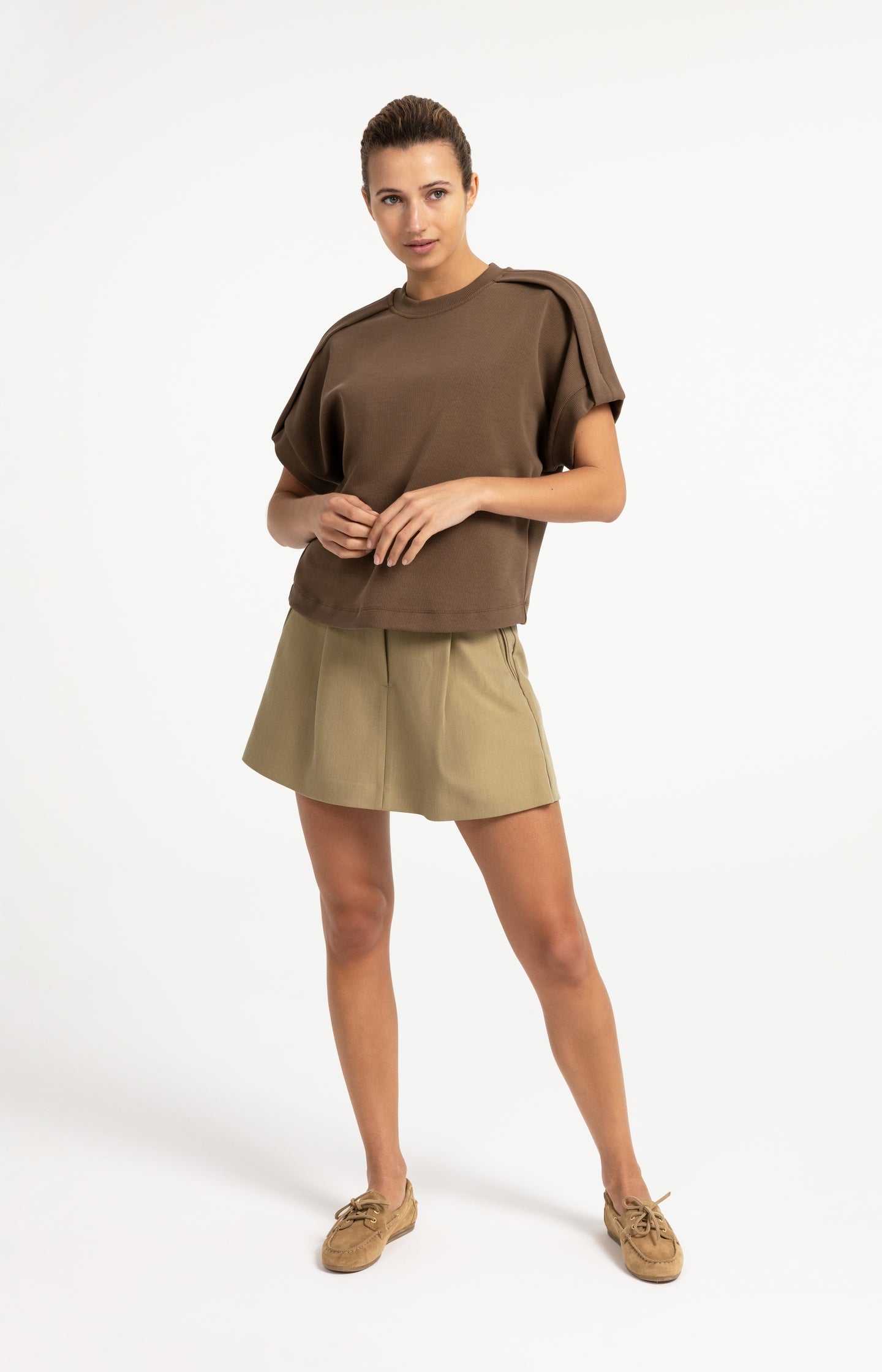 Sleeveless sweatshirt with pleated shoulder detail - Type: lookbook